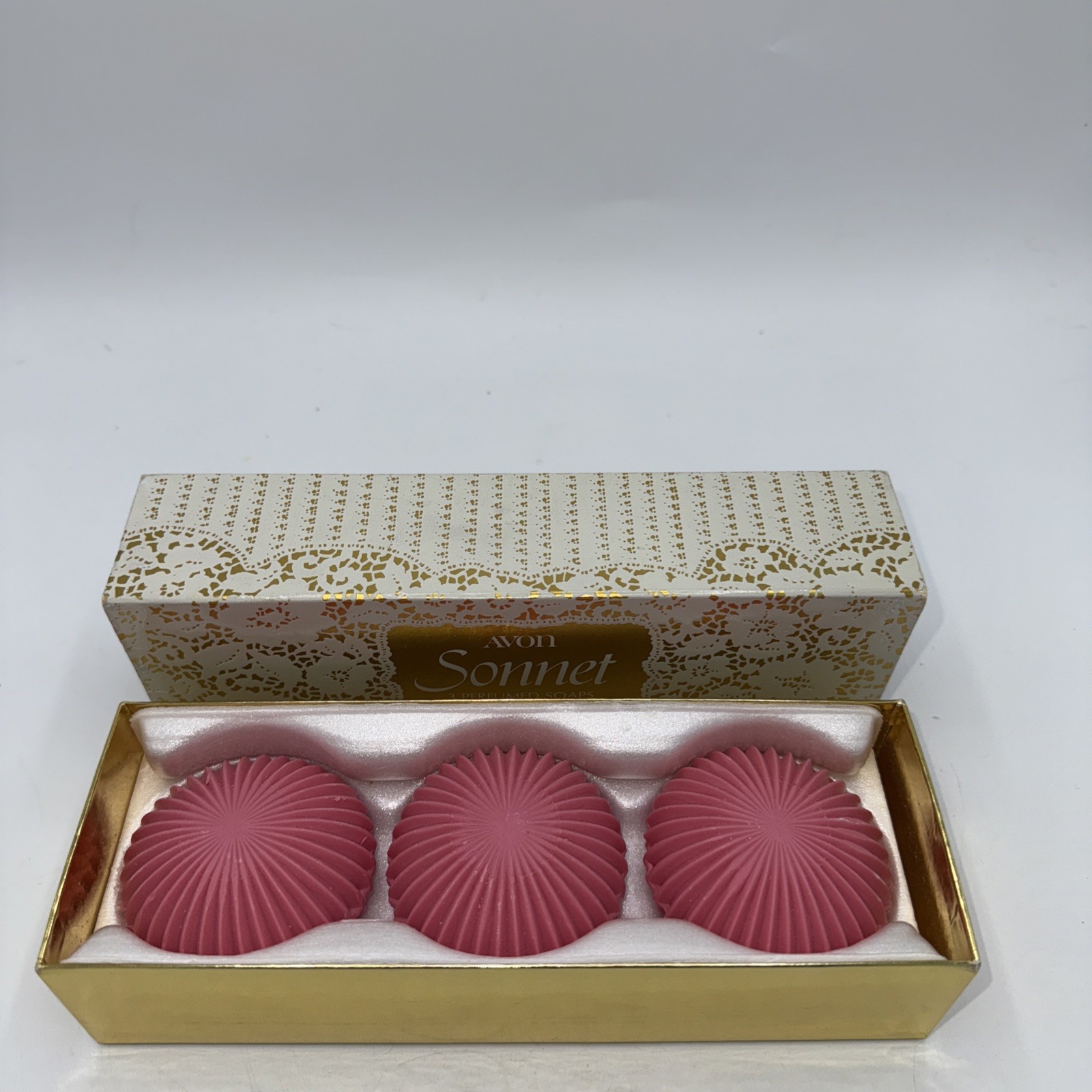 Vintage AVON Sonnet 3 Perfumed Guest Soaps Pink Decoravtive Soap New