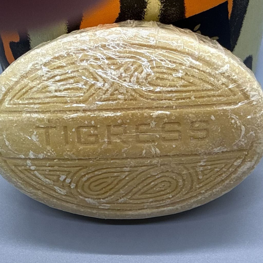 NOS Faberge Tigress Bath Powder, Original Puff & Savon Tigress Soap Set New Vtg