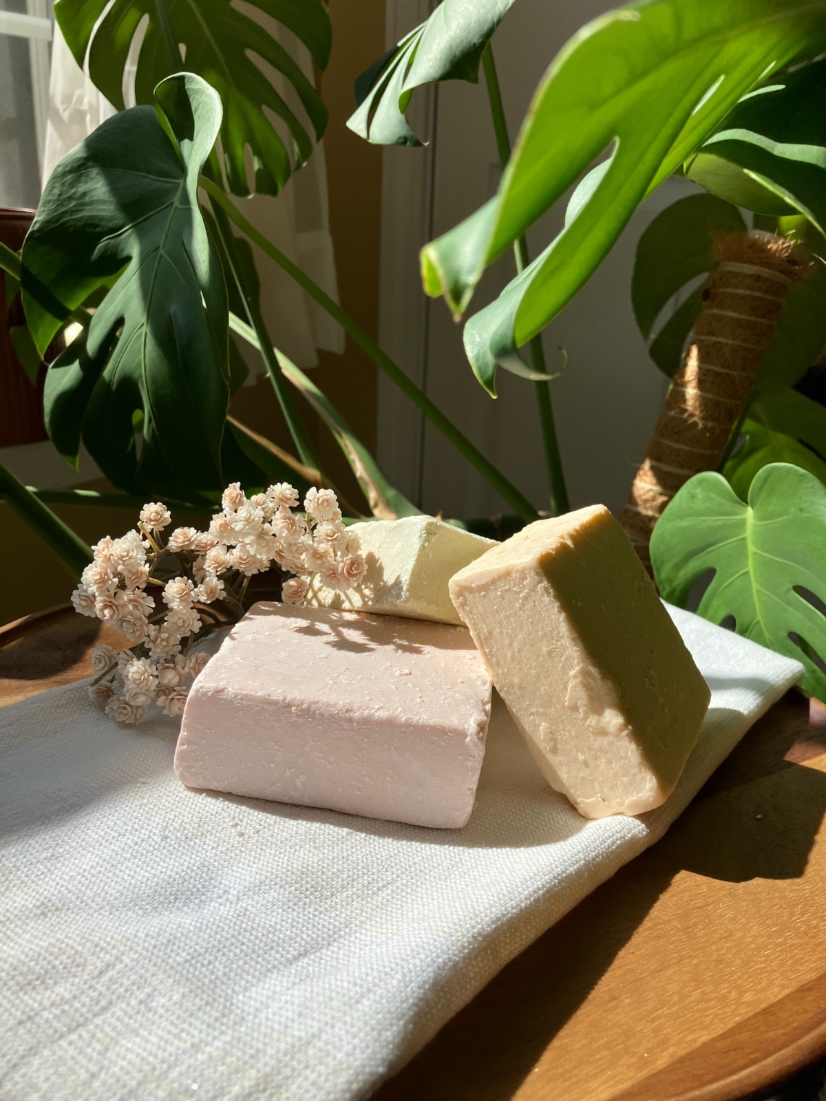 Handmade Amish Soap Bar Rustic Wildflower Scent – Tallow, Oatmeal & Coconut Oil