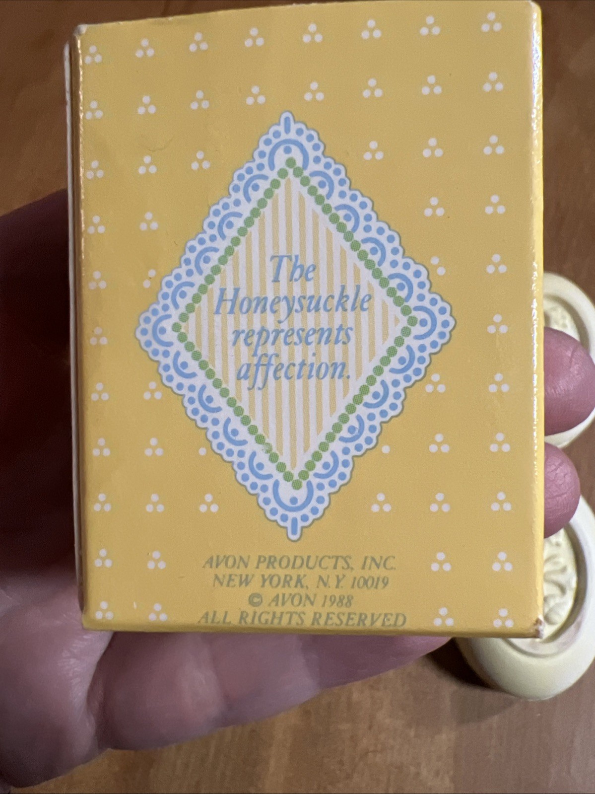 Vintage Avon Honeysuckle 3oz & Friendship Garden Soap 1oz, Set Of 3