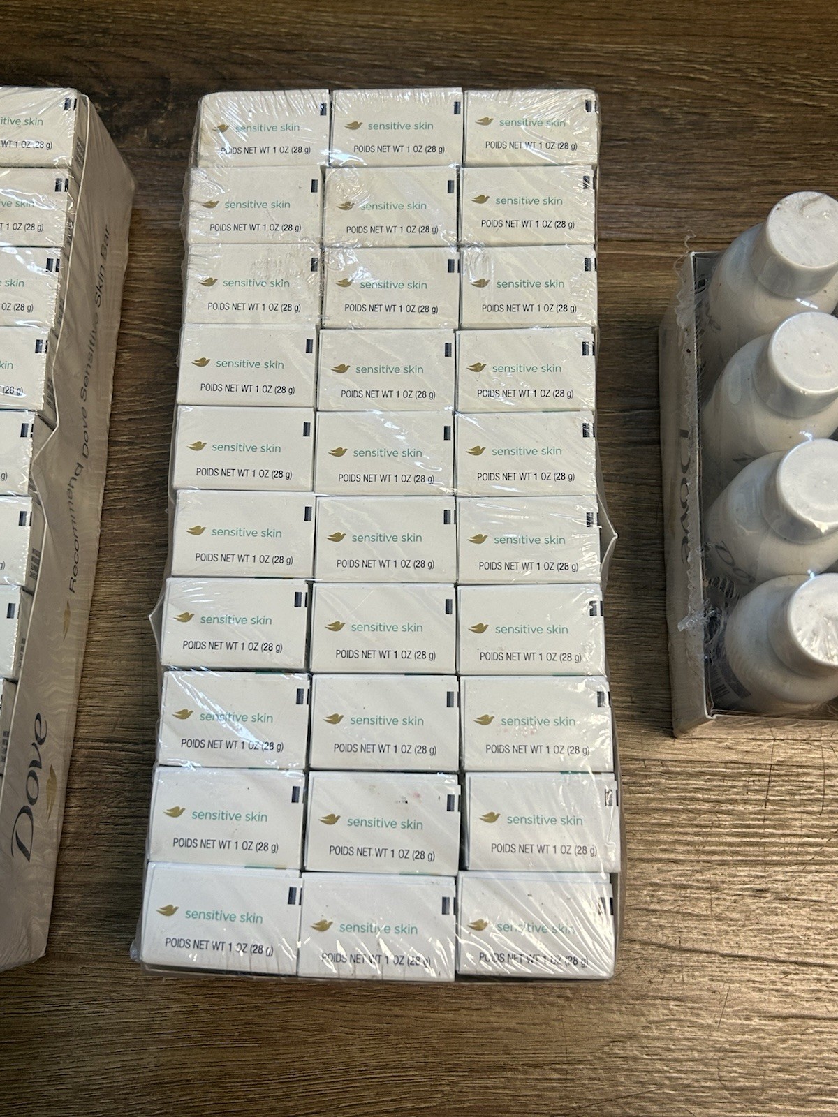 60 – Dove Sensitive Skin Beauty Bars 1 Oz Each And 24 Travel Wash Bottles