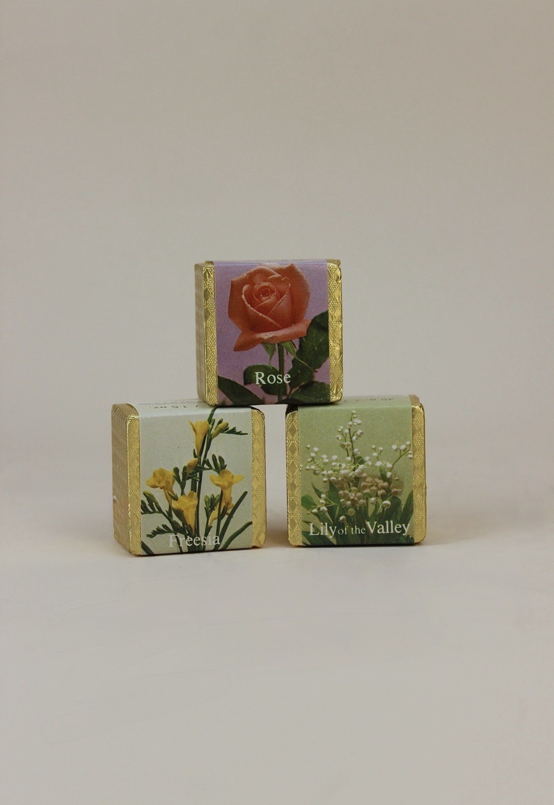 DuCair Bath Cubes Multipack Cube Soap Set 4.8 oz Freesia Rose Lily Valley