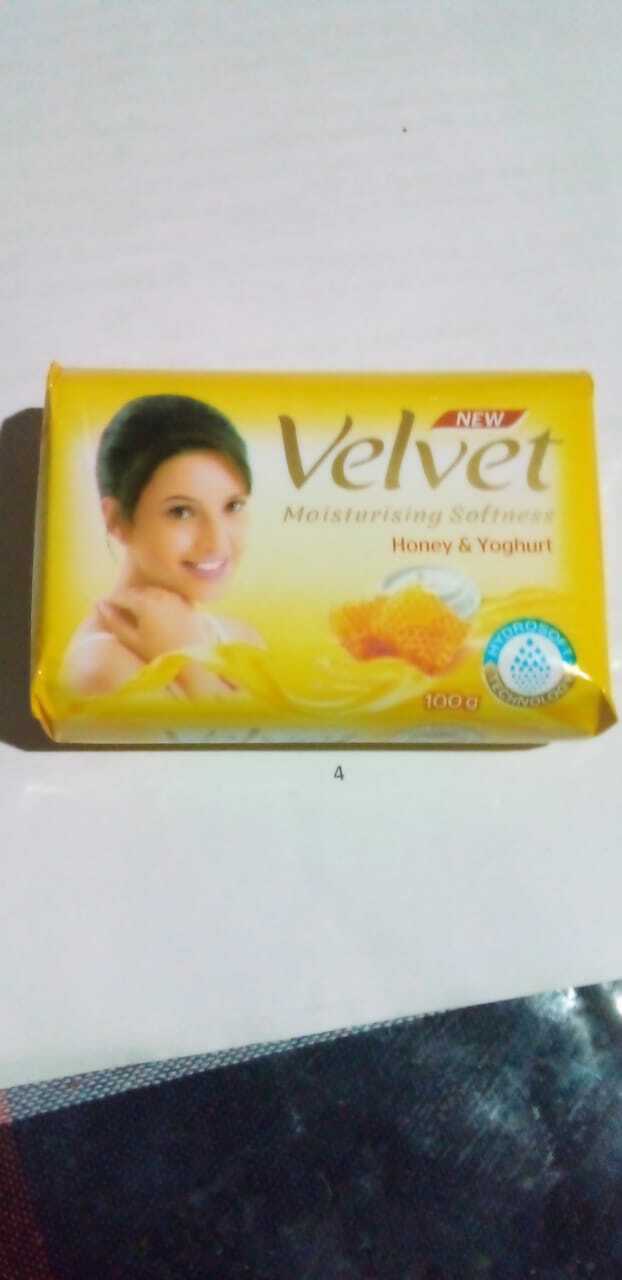 Velvet Moisturising Softness Honey & Yoghurt Soap Keep Your Skin Fresh Always