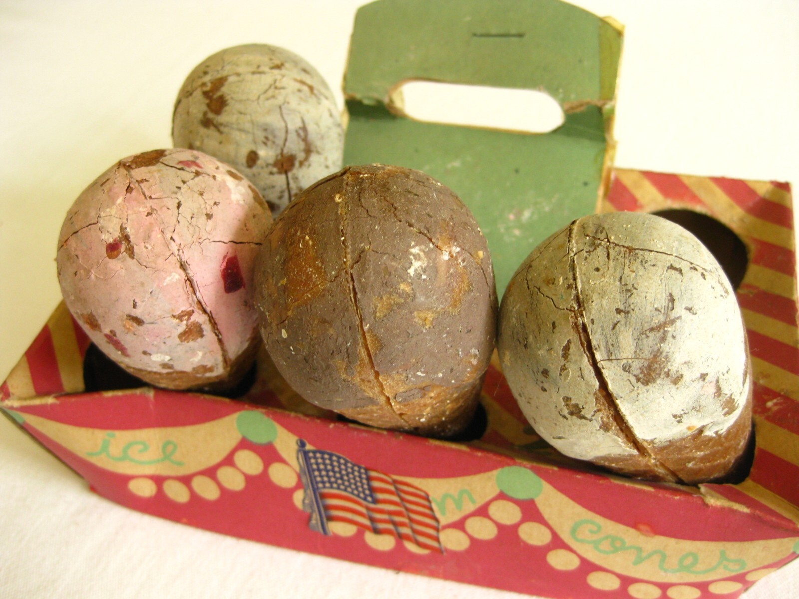 Vintage 40s Novelty Ice Cream Cone Pure Soap in Cardboard Carrier FUN in the TUB