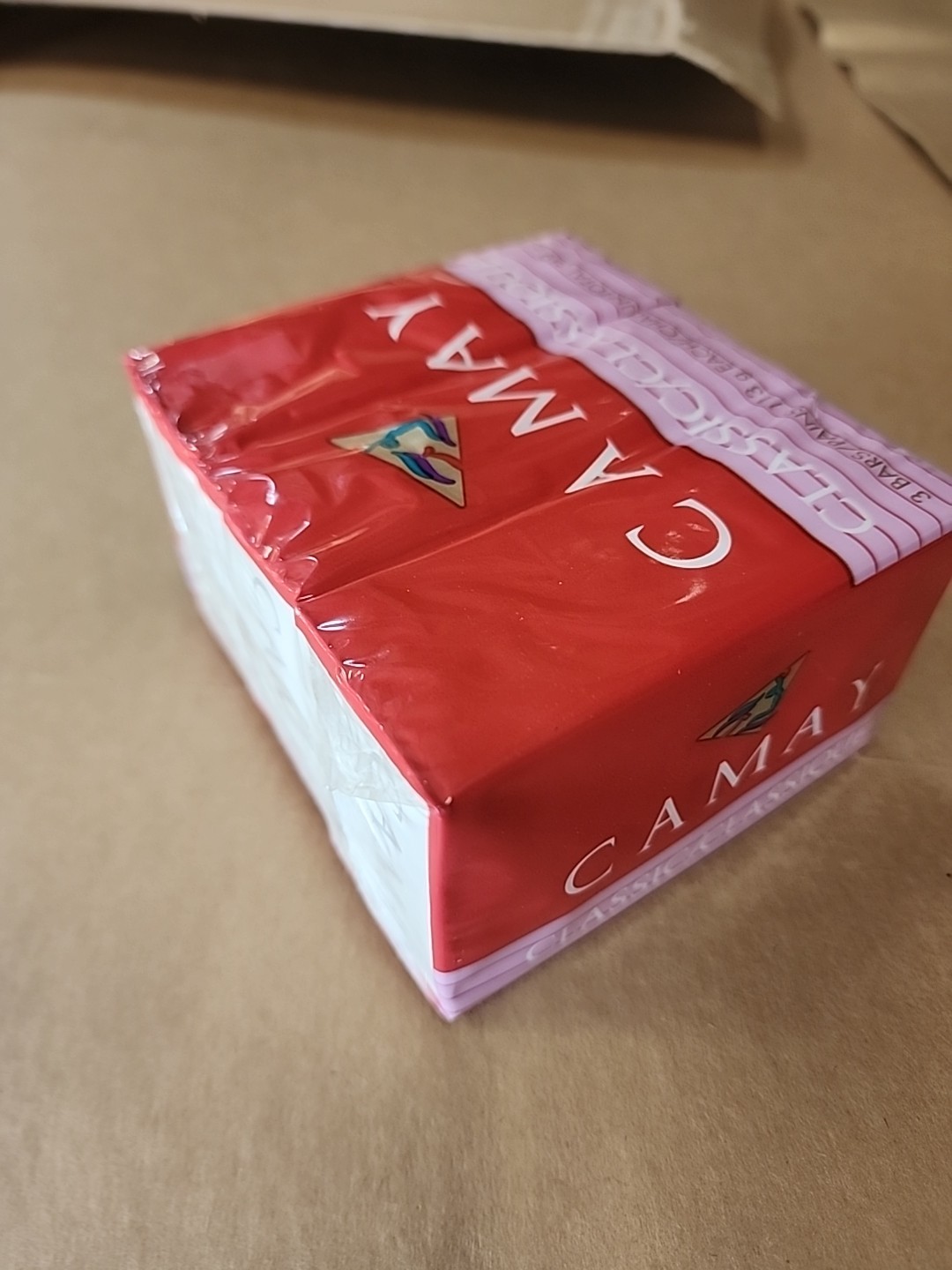 Camay Classic Bath Soap, Pack of 3 Bars, 113g/4oz Per Bar – Discontinued Version