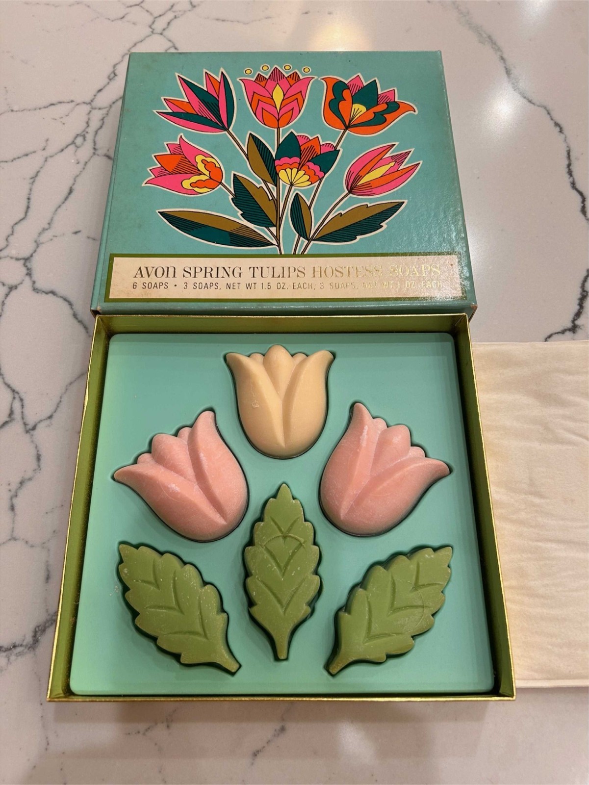 Vintage Avon Retro SPRING TULIPS (DECORATIVE) 6 HOSTESS SOAPS – NEW IN BOX