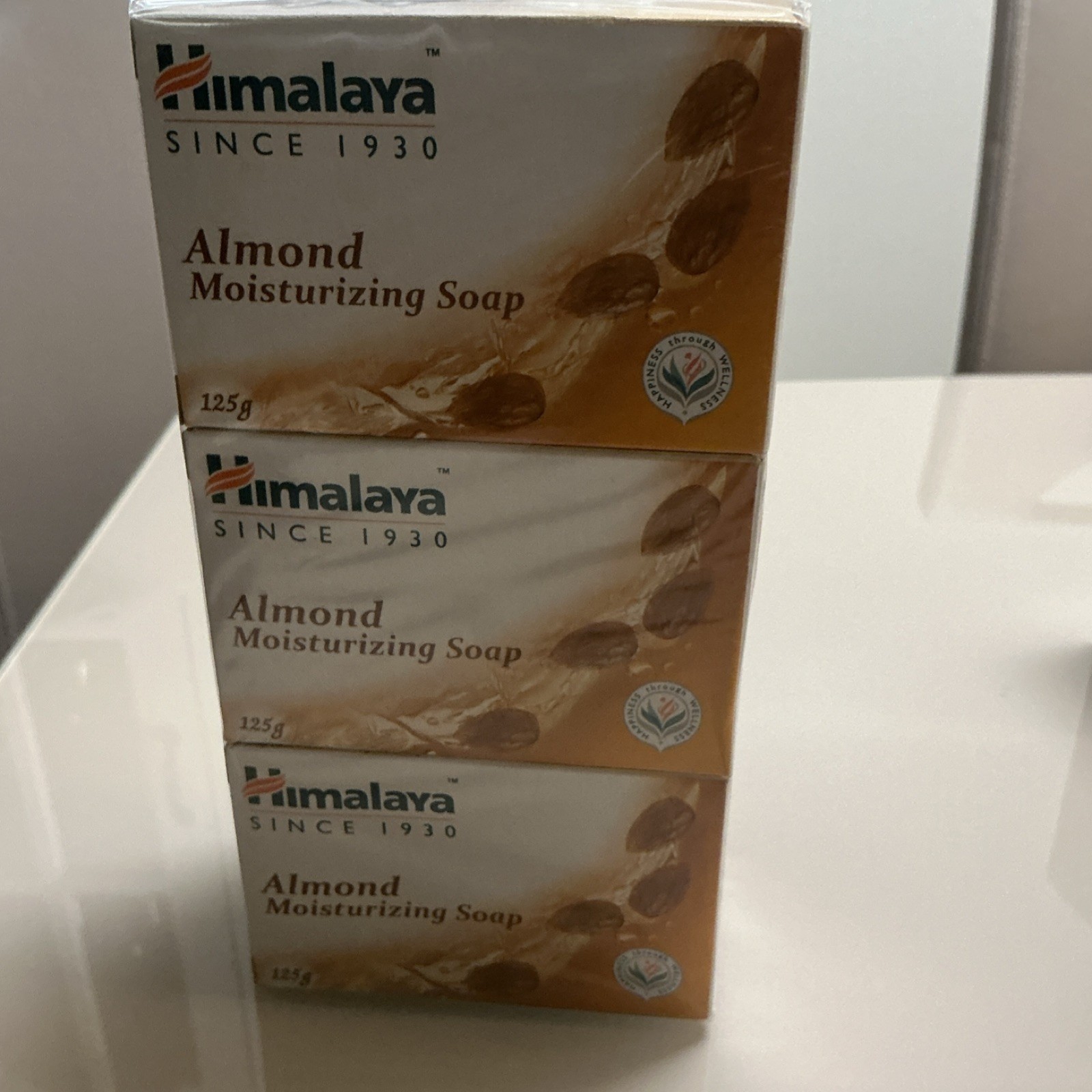 Himalaya Almond Moisturizing Soap White Brown Body Bar 6 Bars 125g Each Unisex