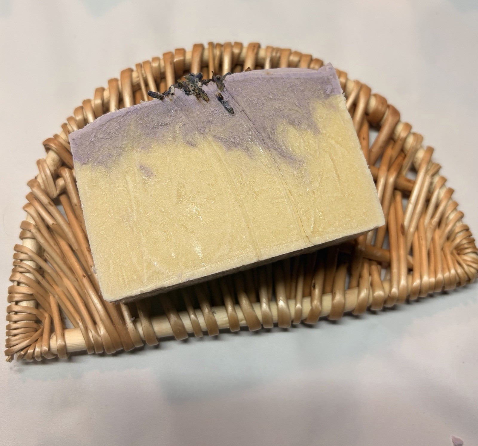 Handmade soap Shea butter and lavender Cold saponification 4.5 onz
