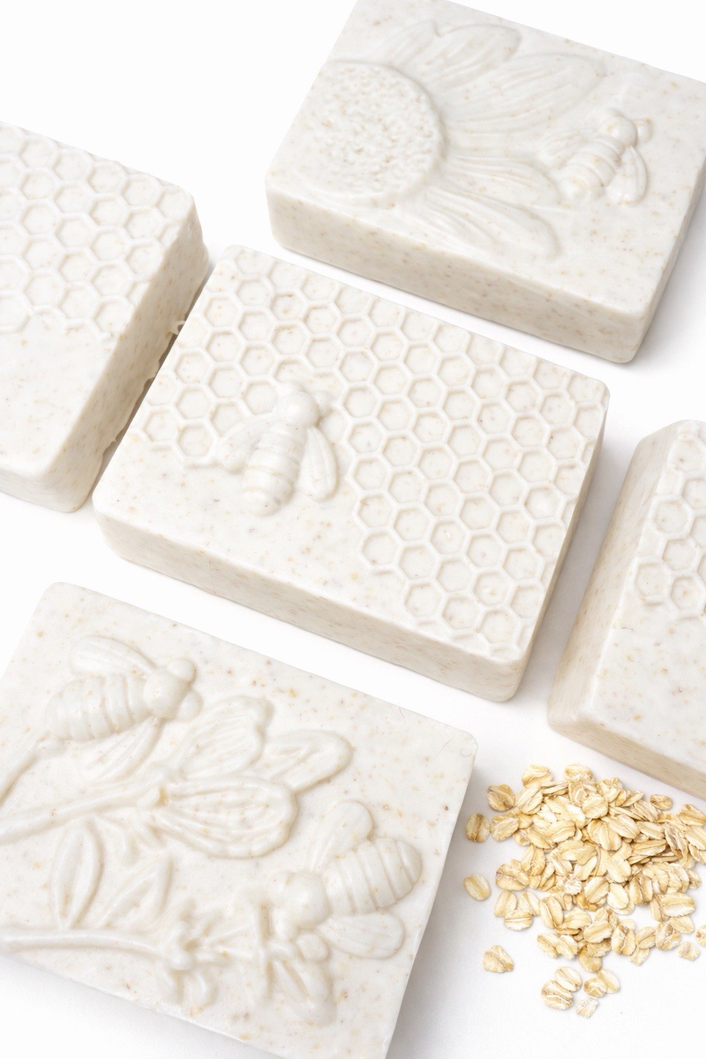 Handmade Honey Oatmeal Body Bar Soap – Organic Bee & Honeycomb Design unit. 4oz