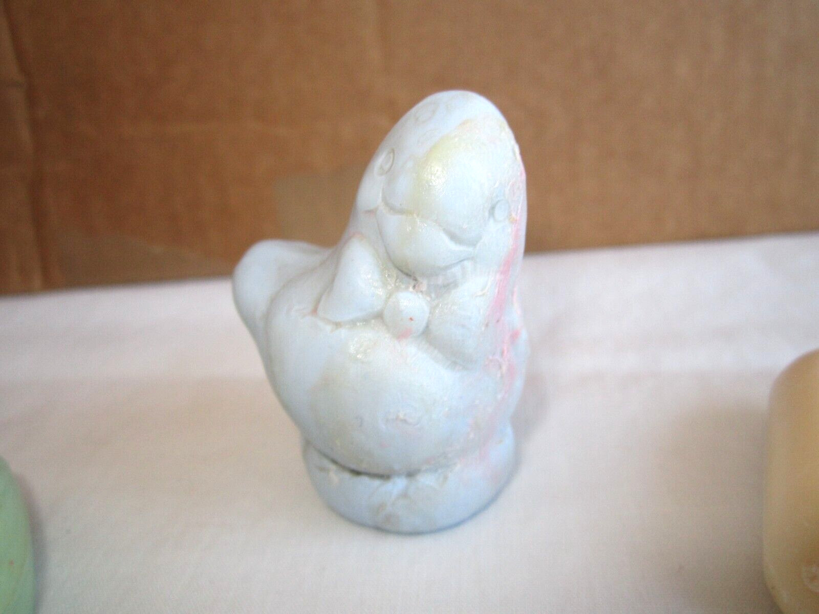 Vintage perfumed guest soaps multi colors set of 19 Swans Shells Floral Roses