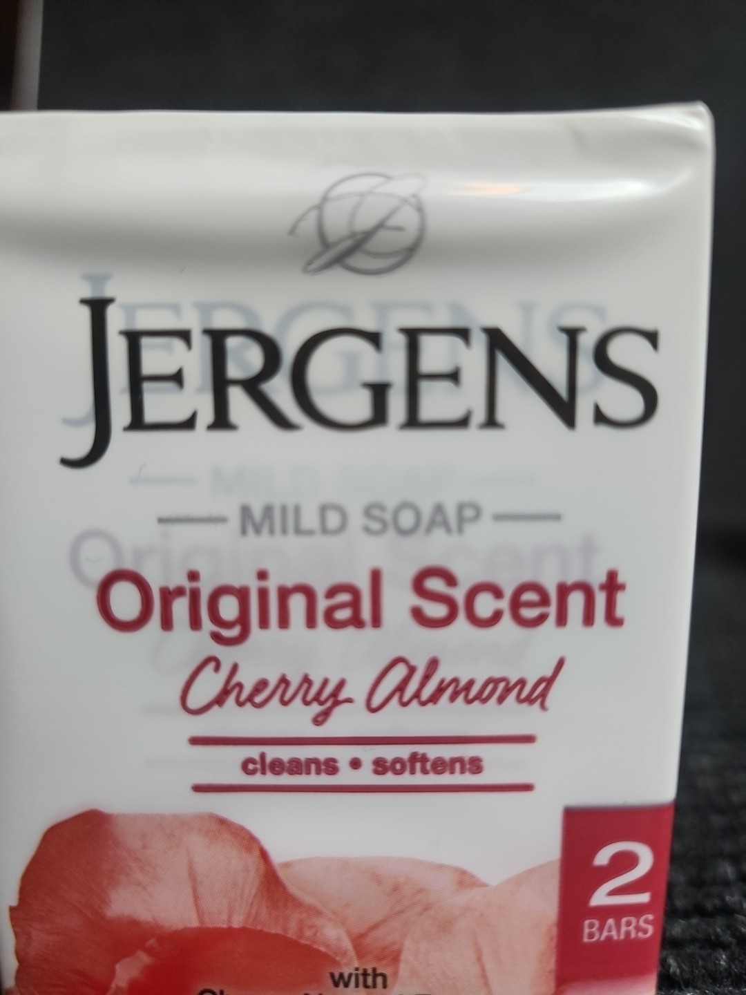 JERGENS CHERRY ALMOND Original Mild Soap🫧. 4-BARS) 3 Oz. (85 g) 🍒🫧
