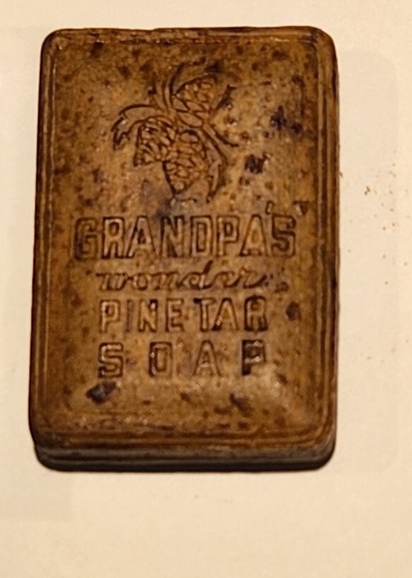 Vtg Grandpa’s Wonder Pine Tar Soap – Rare ” Guest Size ” Original W Box – Look!
