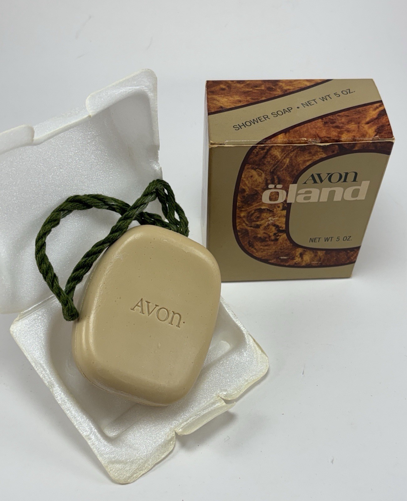 Vtg 1970s Avon Oland Mens Shower Soap on a Rope 5oz NOS Boxed Rare Deadstock