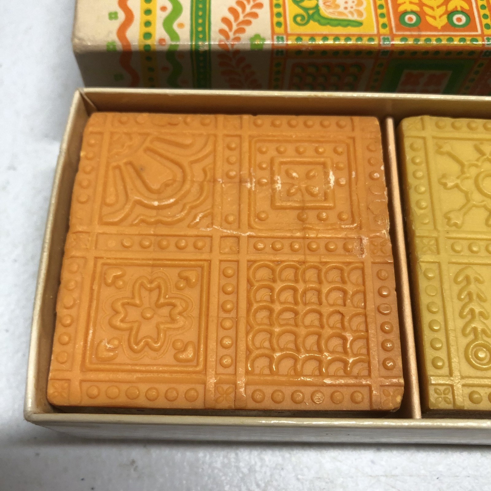 3 Avon PATCHWORK Perfumed Soaps ORANGE YELLOW GREEN Vintage