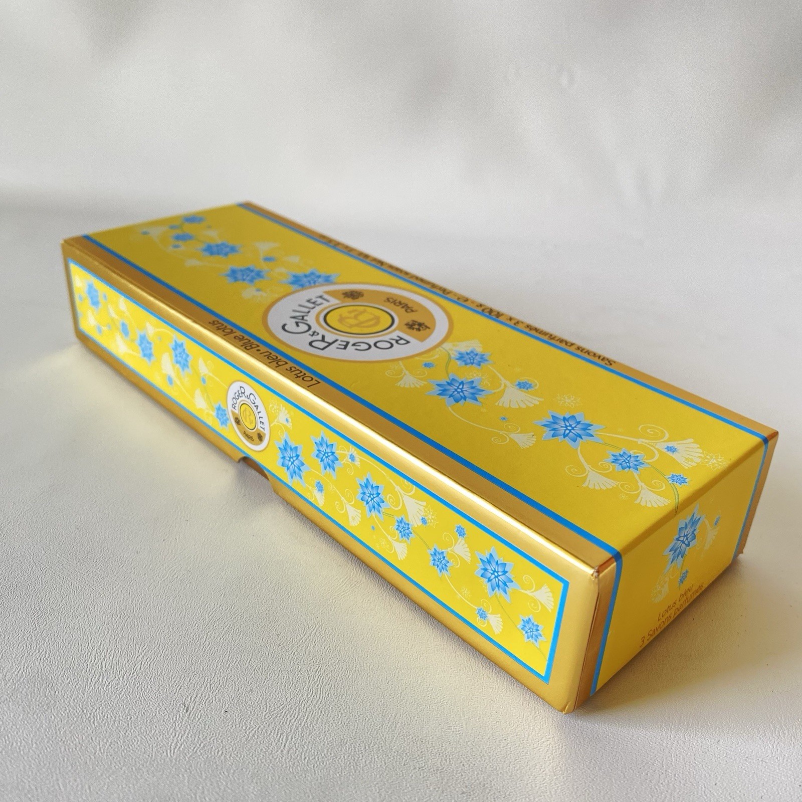 ROGER & Gallet Paris Lotus Bleu Blue Lotus Perfumed Soaps 3 x 3.5 oz Rare