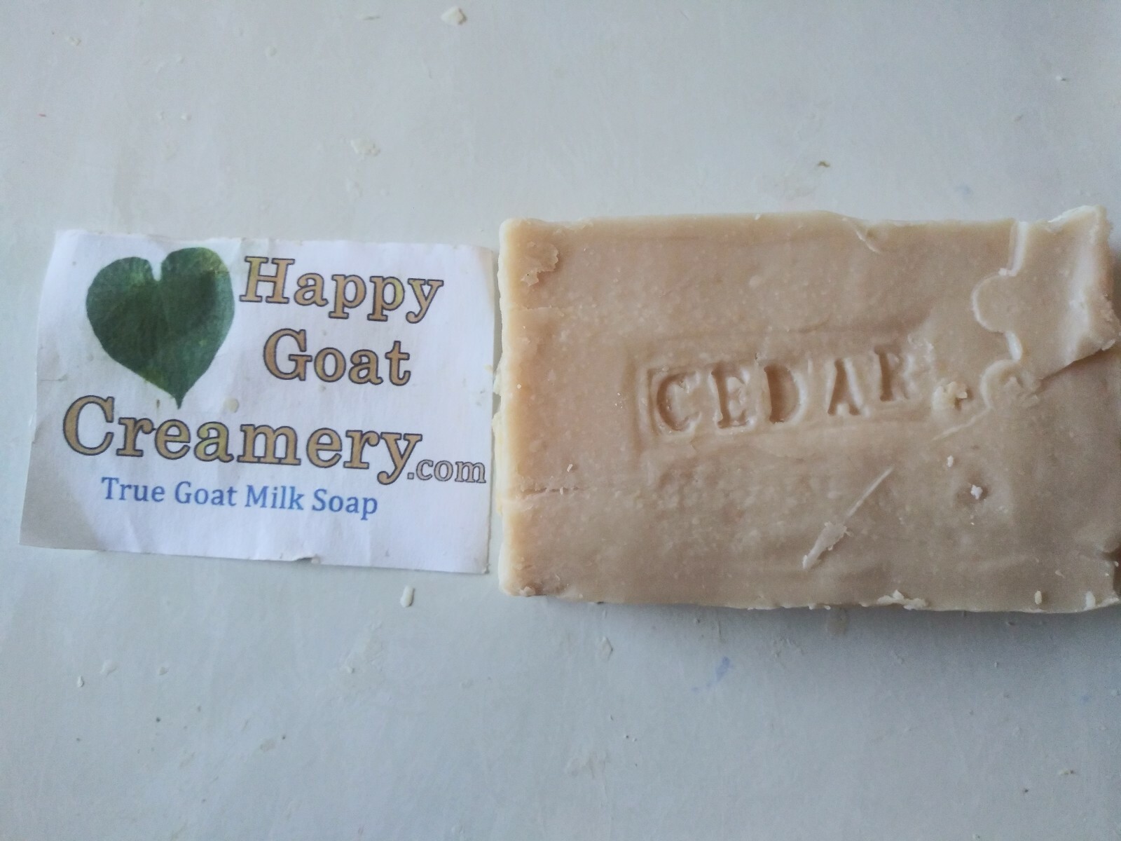 5 BARS GOAT MILK SOAP ESSENTIAL OIL LAVENDER CEDAR EUCALYPTUS OATMEAL AND HONEY