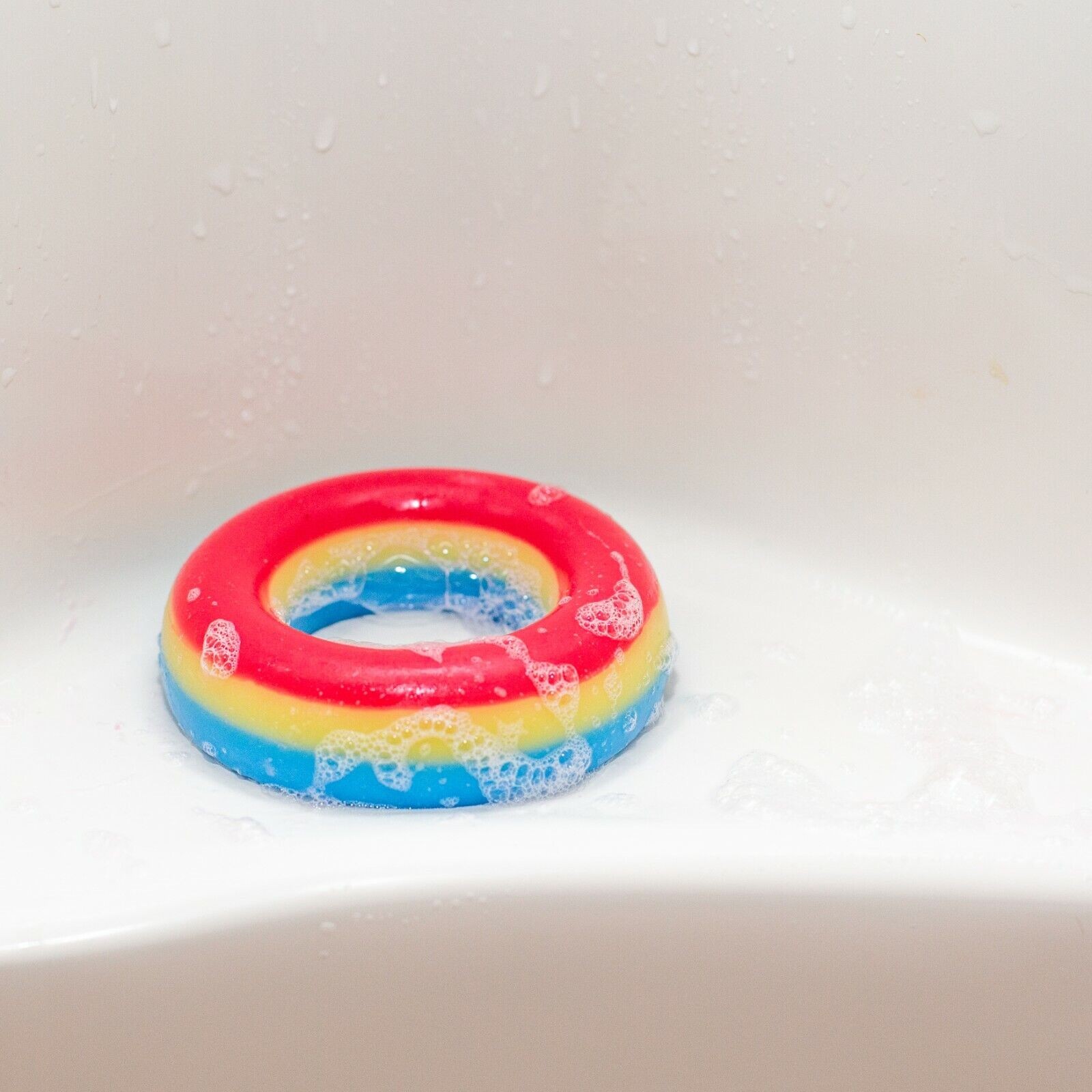 RAINBOW Weener Cleaner Soap Willy Weiner – Joke Gag Gift Party Adult Shower Toy