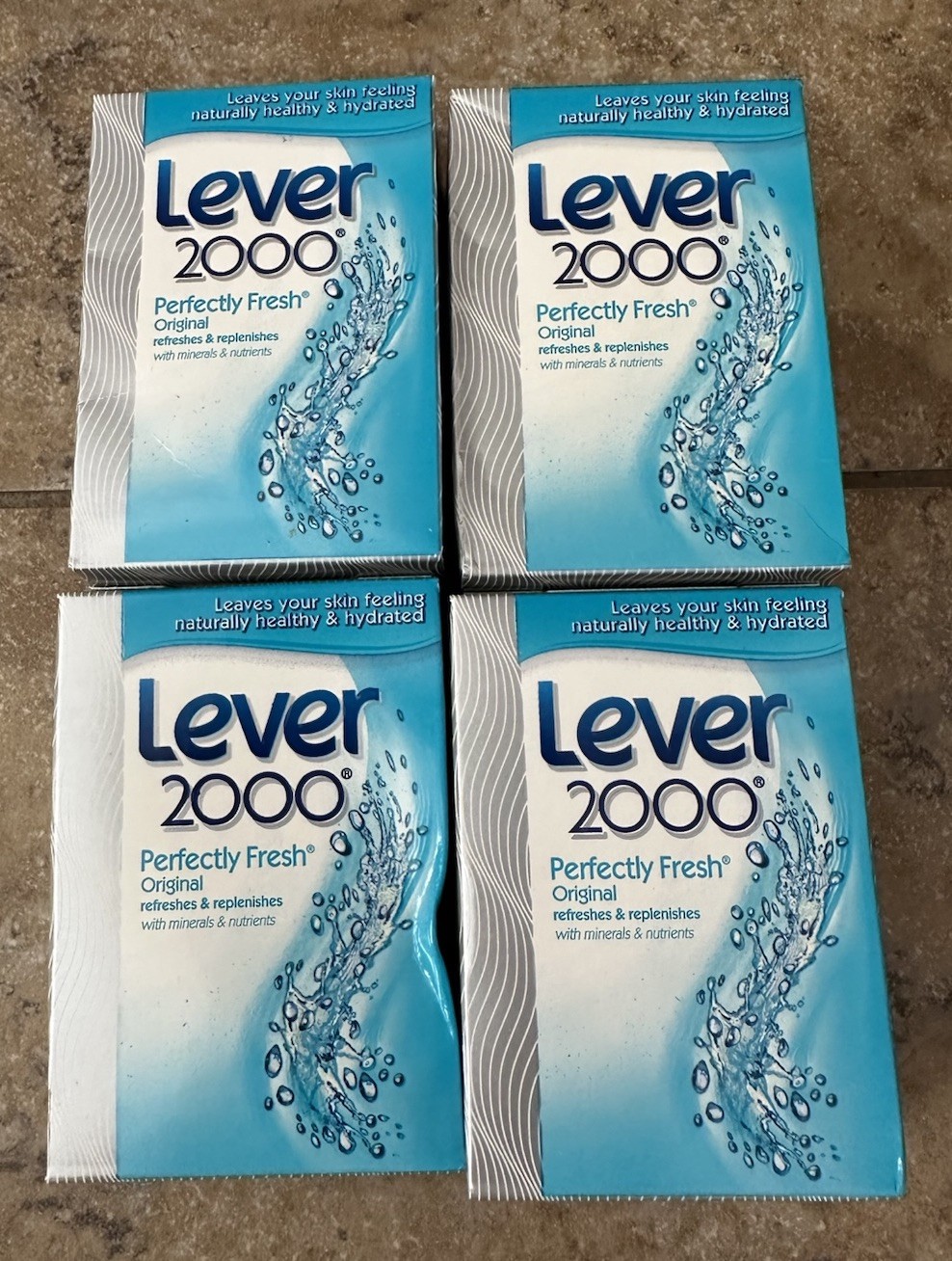 Lever 2000 Perfectly Fresh Bar Body Cleanser 4 oz Lot of 4 NEW Discontinued