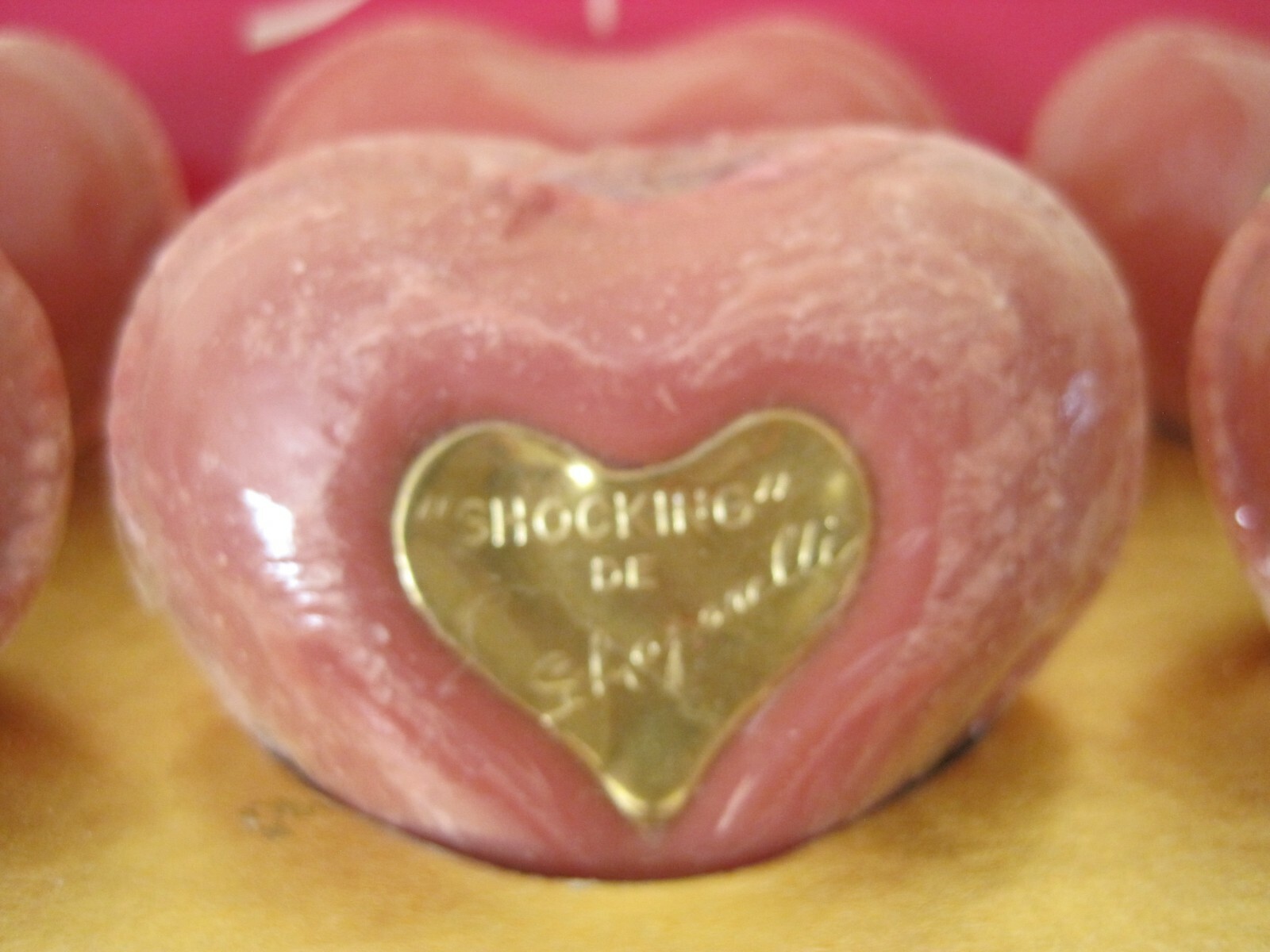 RARE Vintage SCHIAPARELLI 6 Surreal Heart Soaps 0.9 Oz SHOCKING Total 5.4 Oz IOB