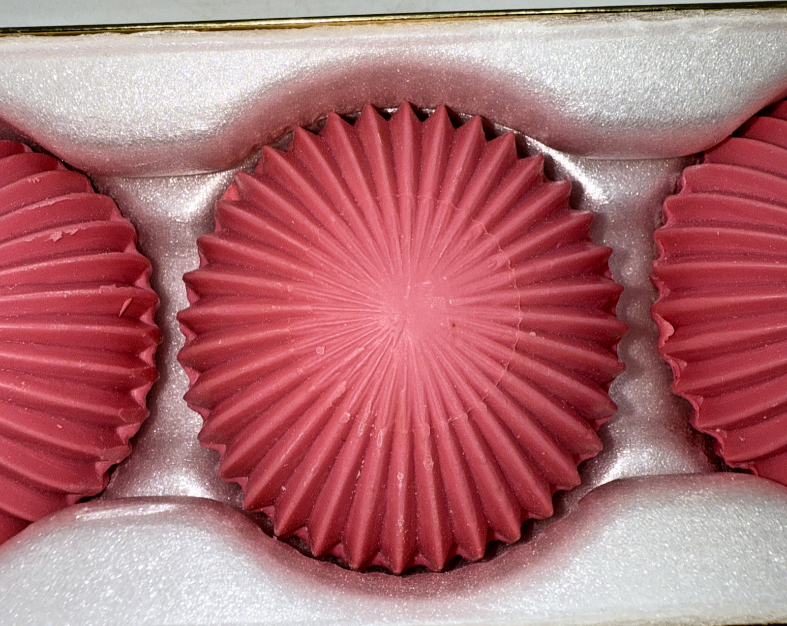Vintage AVON Sonnet 3 Perfumed Guest Soaps Pink Decoravtive Soap New