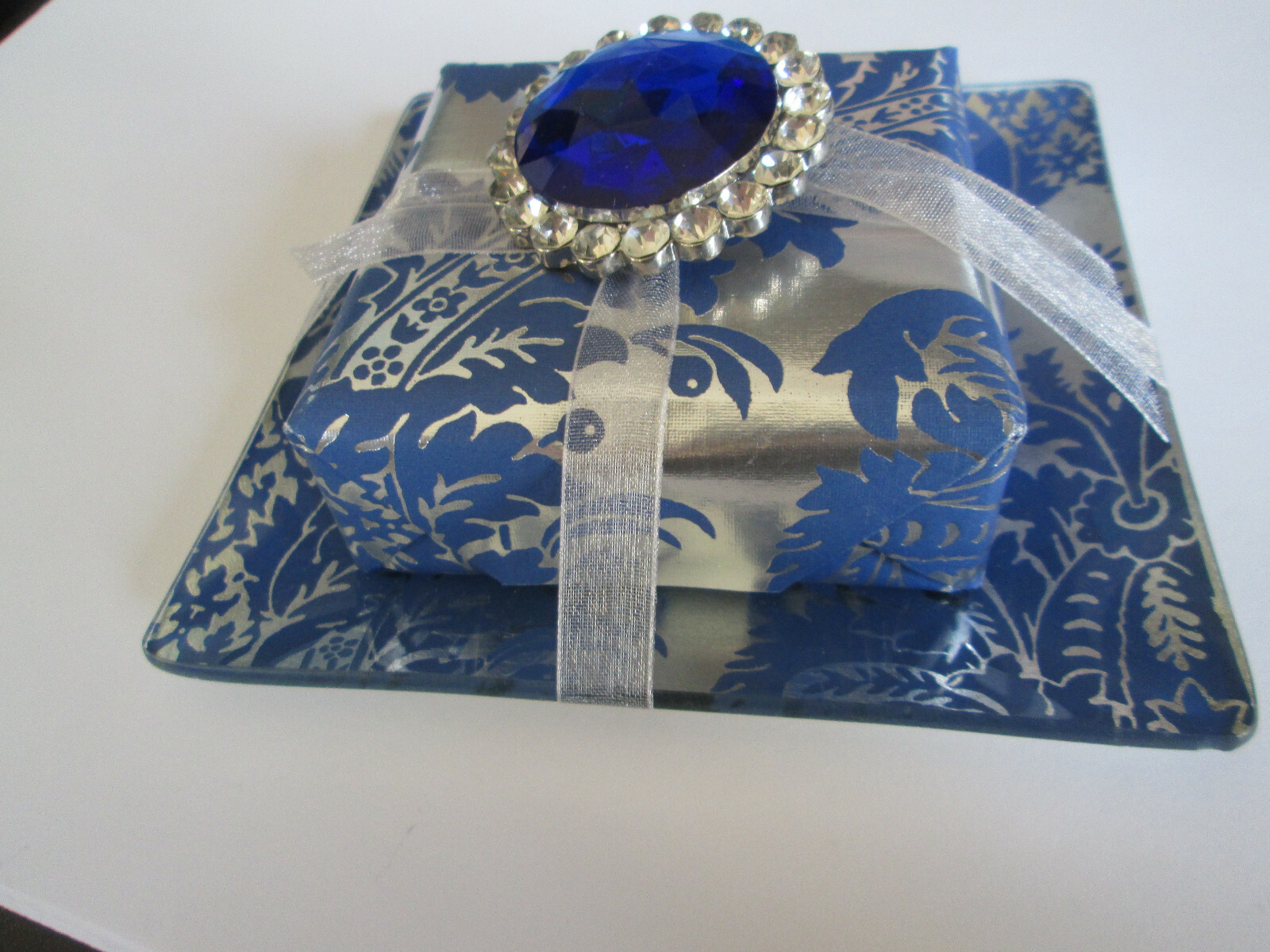 FRINGE Scented Soap & Silver & Blue Glass Tray With Blue Faceted Crystal Bow New