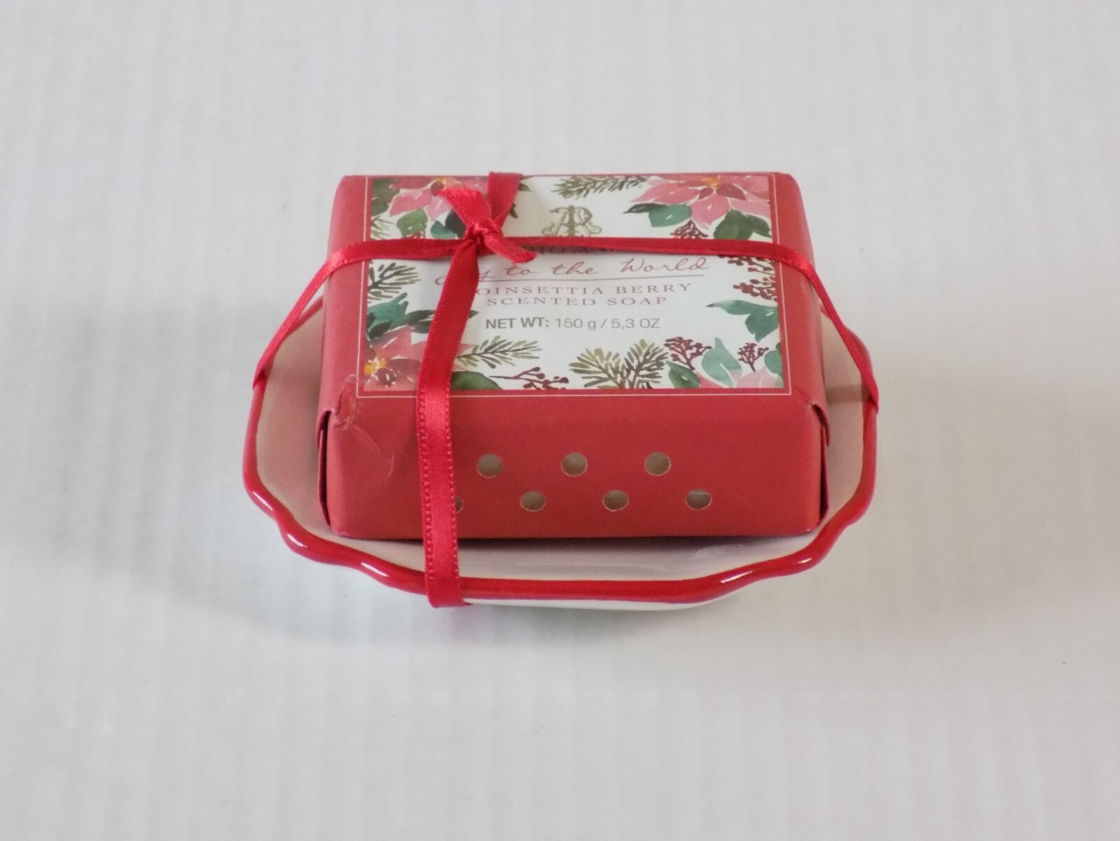 Poinsettia Berry Scented Bar Soap with Soap Dish 5.3 oz Porto Antigo Christmas