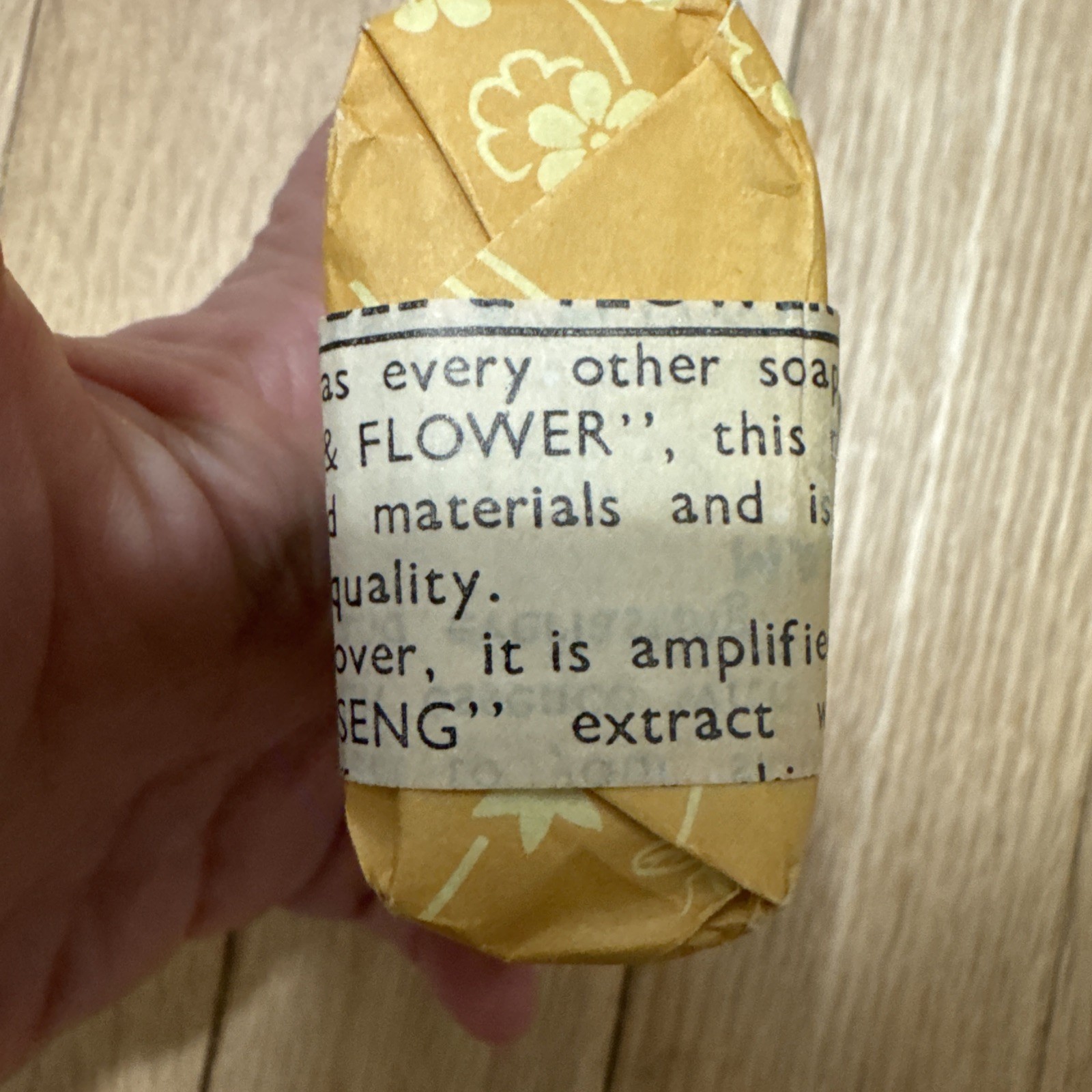 Rare Vintage Original BEE & FLOWER Ginseng Bar SOAP 2.65 oz BRAND NEW~~~SEALED