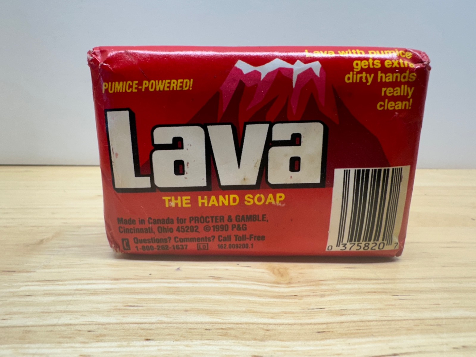 Vintage Lava Pumice Hand Soap Bar Sealed 1990 5.75 oz Rare UPC barcode NOS