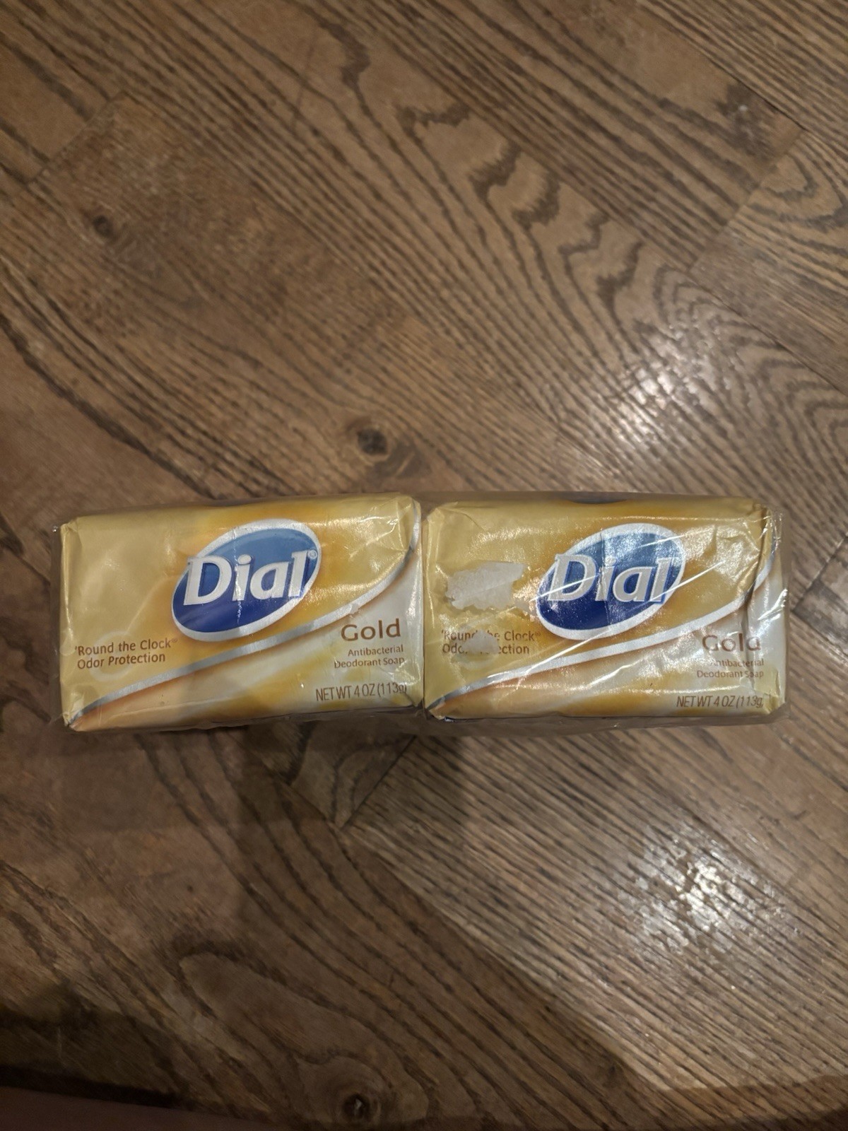 Dial Bar Gold Antibacterial Deodorant Soap, 4oz/113g, Pack of 8 New YEAR 2011