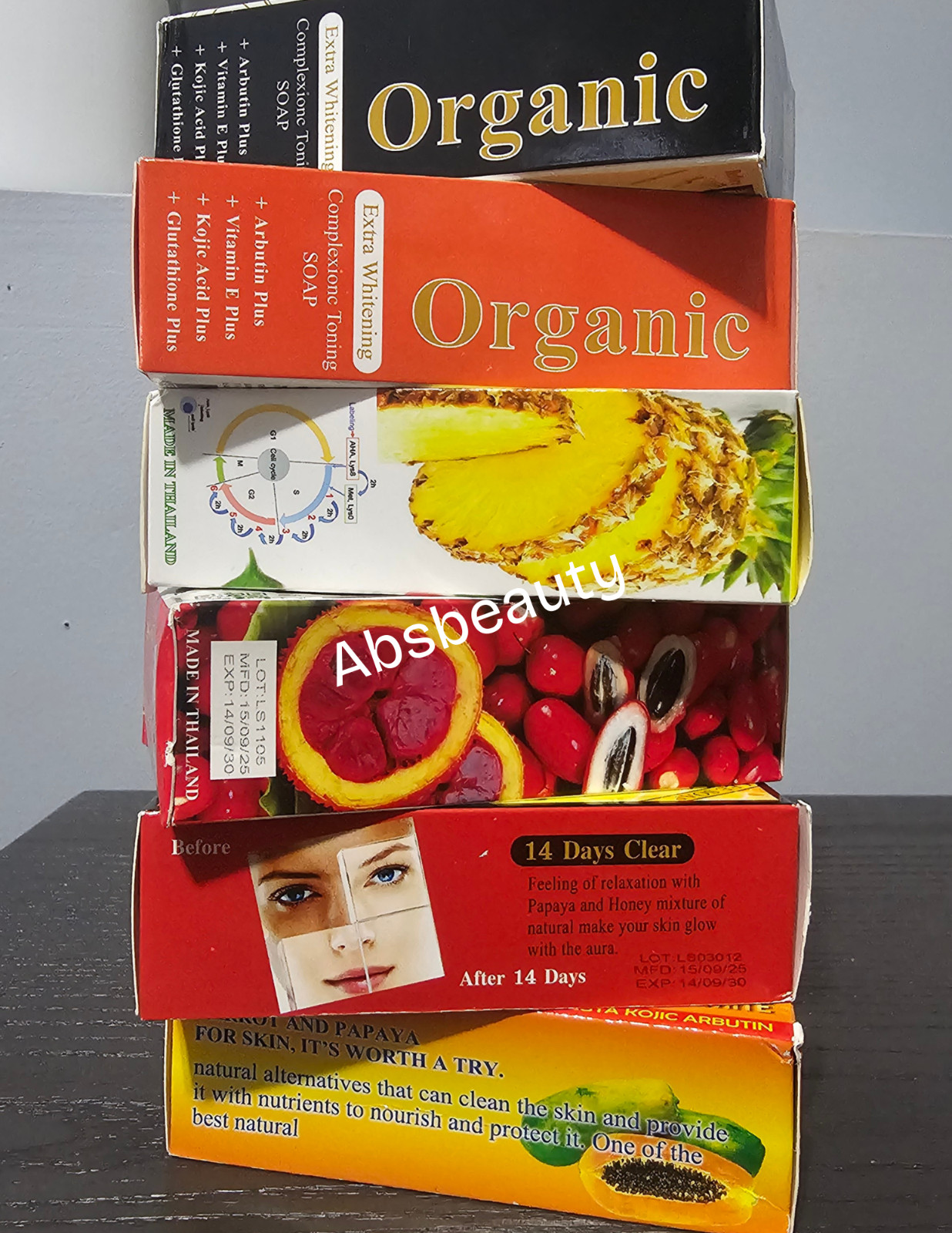 LEE 7 Days White Smooth As Silk Whitening Bar Soap