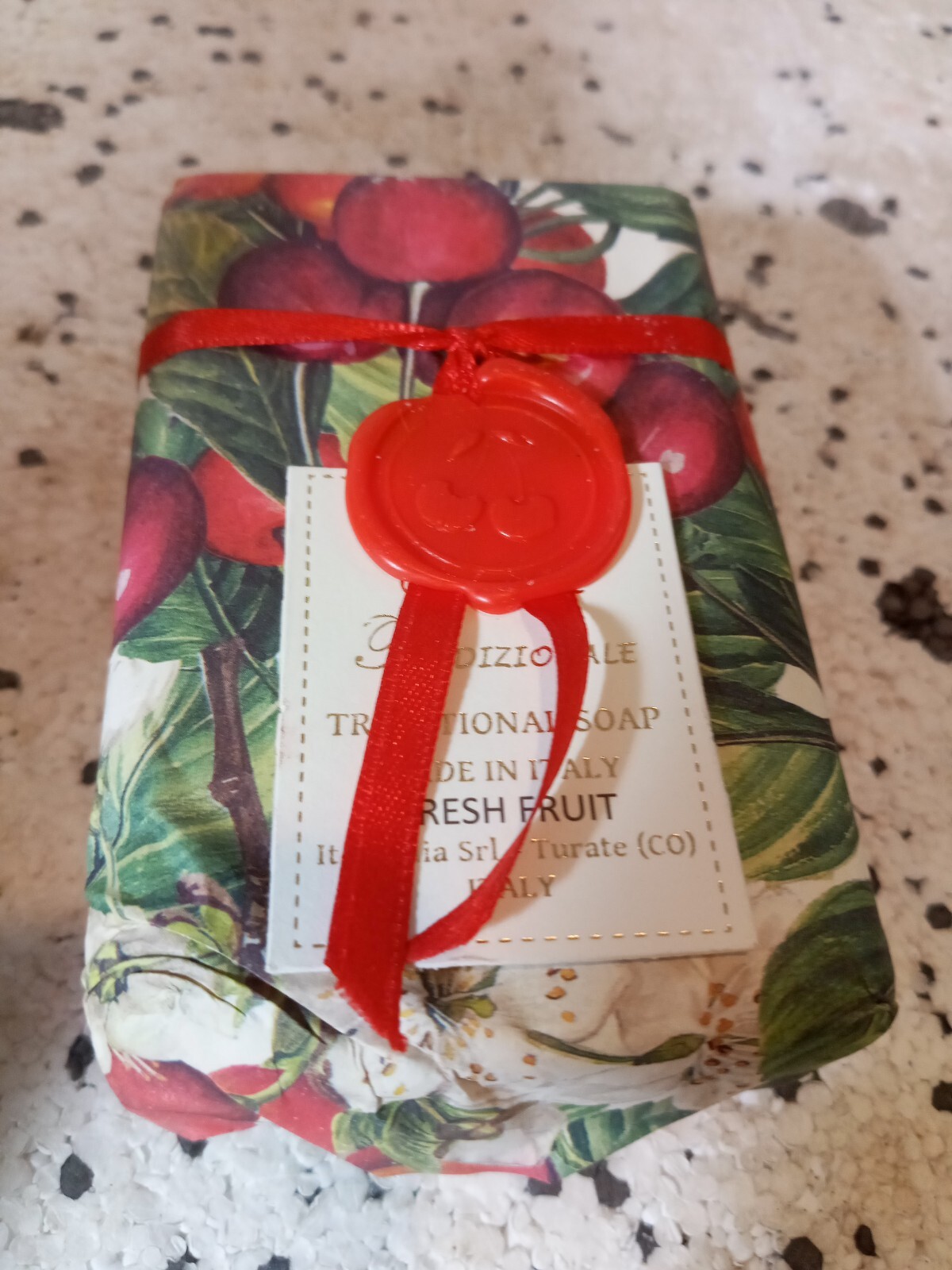 Saponificio Artigianale Florentine fresh fruit Soap 9.5 oz Made in Italy