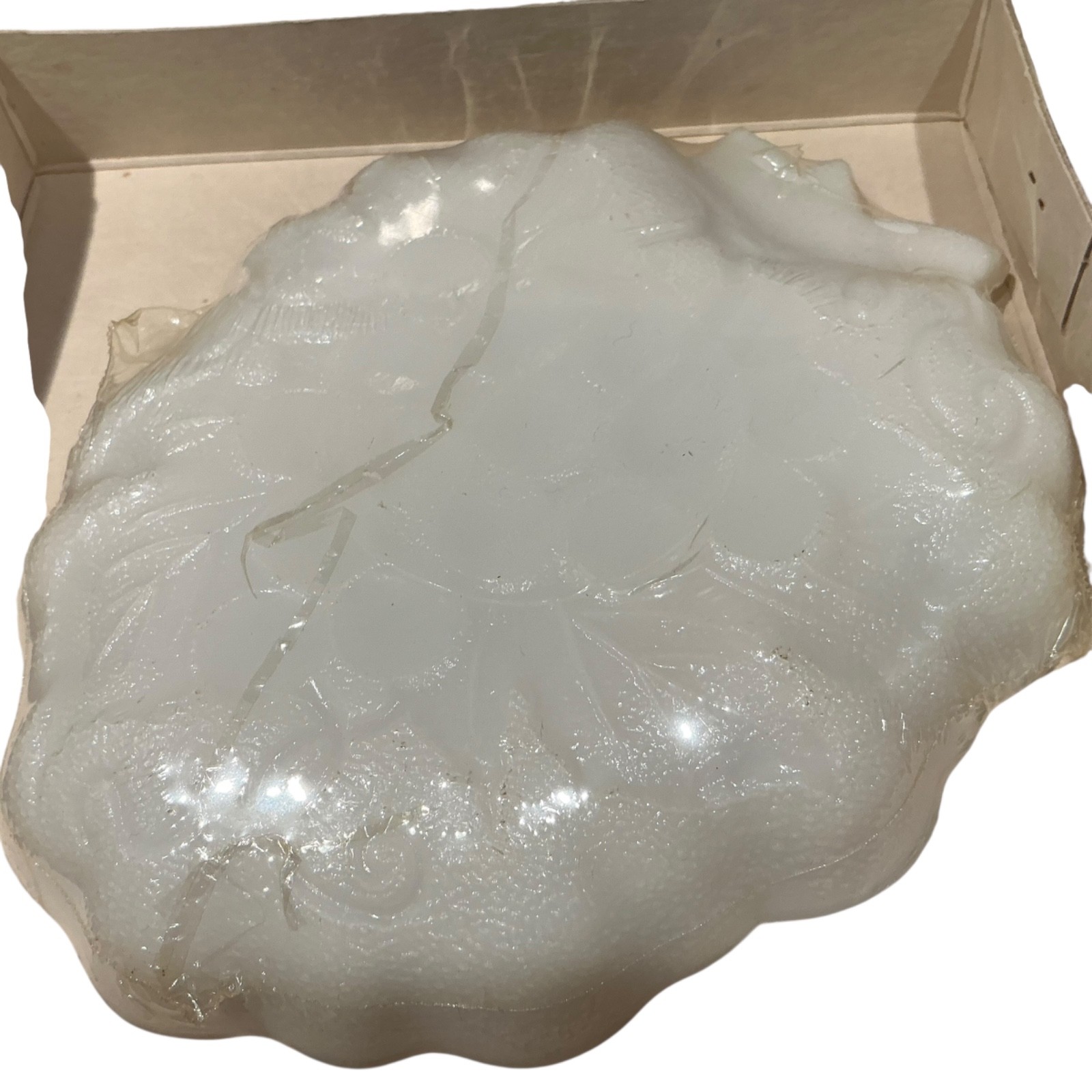 Vtg Delagar 5 Guest Daisy Flower Soap Cakes Milk Glass Lily Pad Bowl Tray Dish