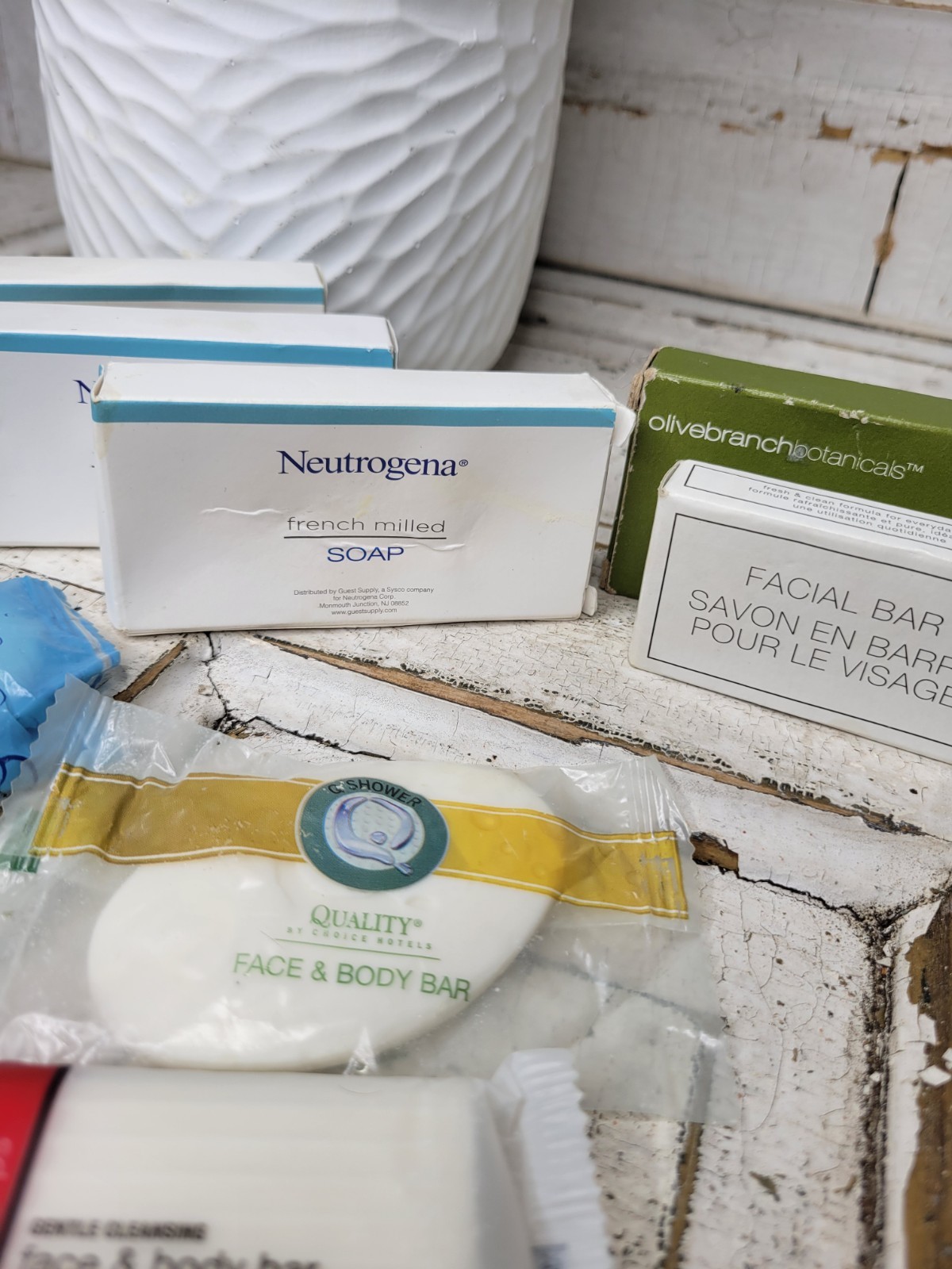 Vintage Bar Soaps Motel Hotel Neutrogena Olive Branch Botanicals Etc