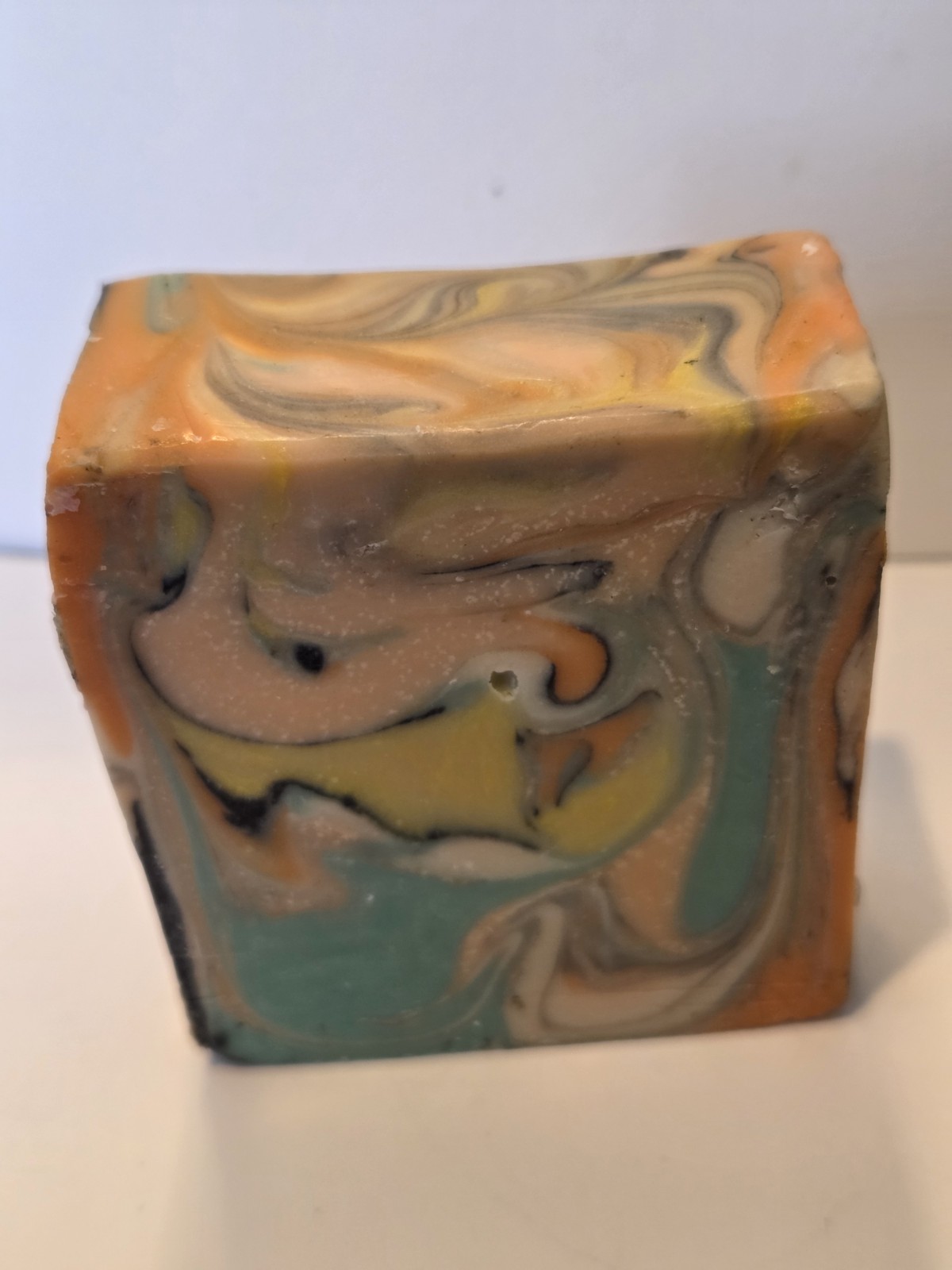 multi color scented with bergamot and coconut cream oil.