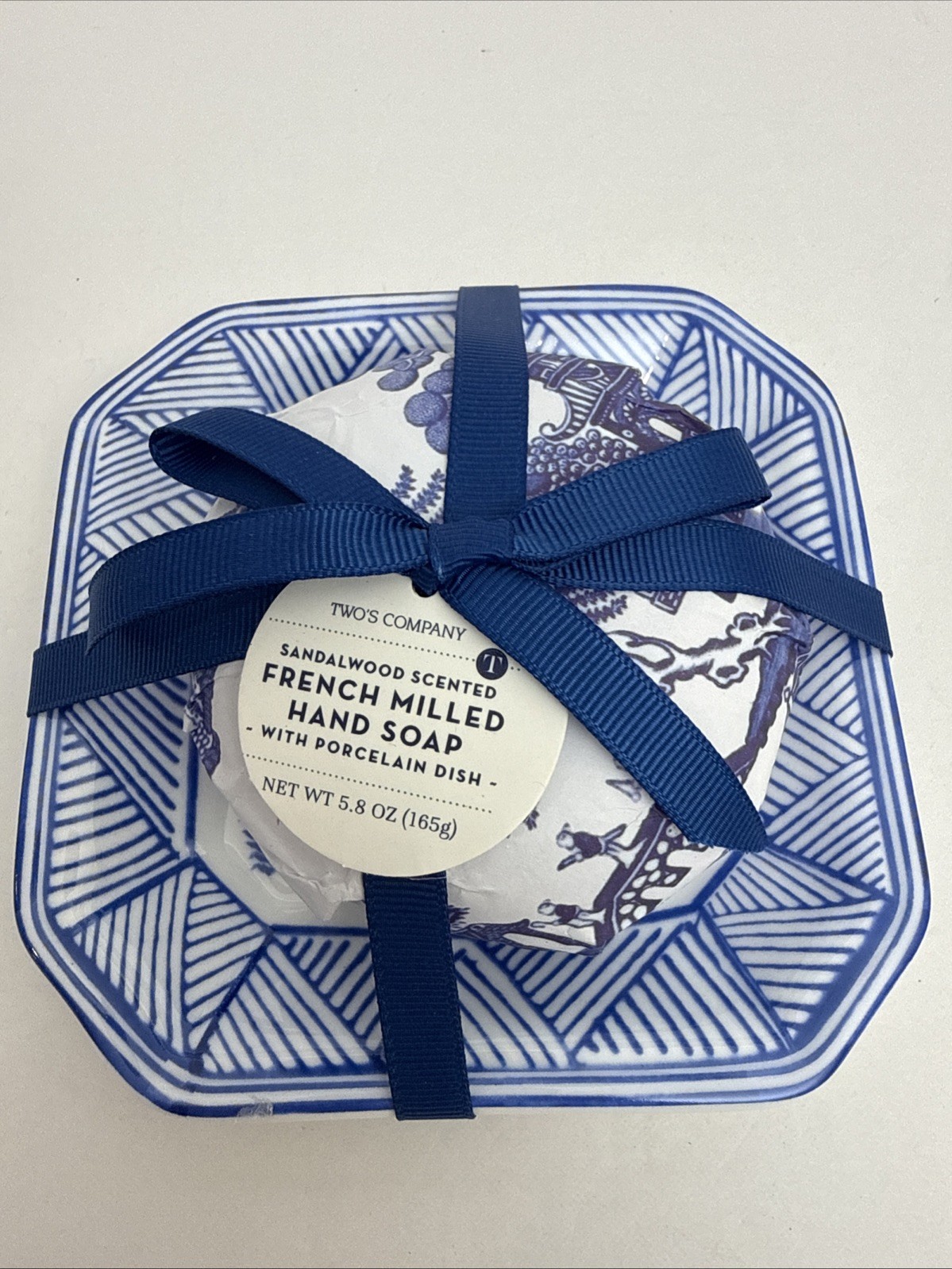 Two’s Company Blue Willow Sandalwood French Milled Soap with Dish