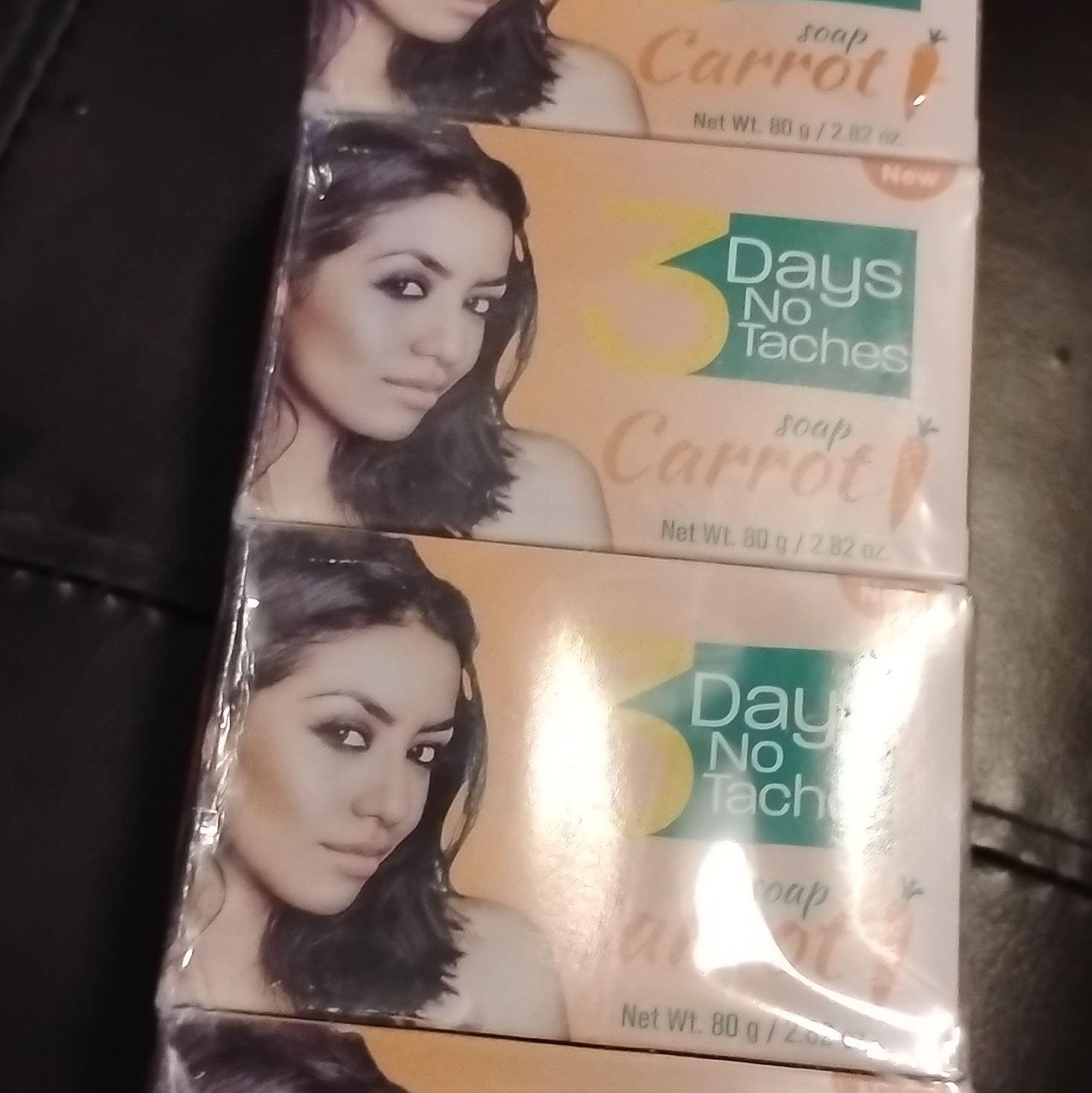3 Days No Taches Carrot Body Bar Soap, Orange Rectangular, 2.82 oz