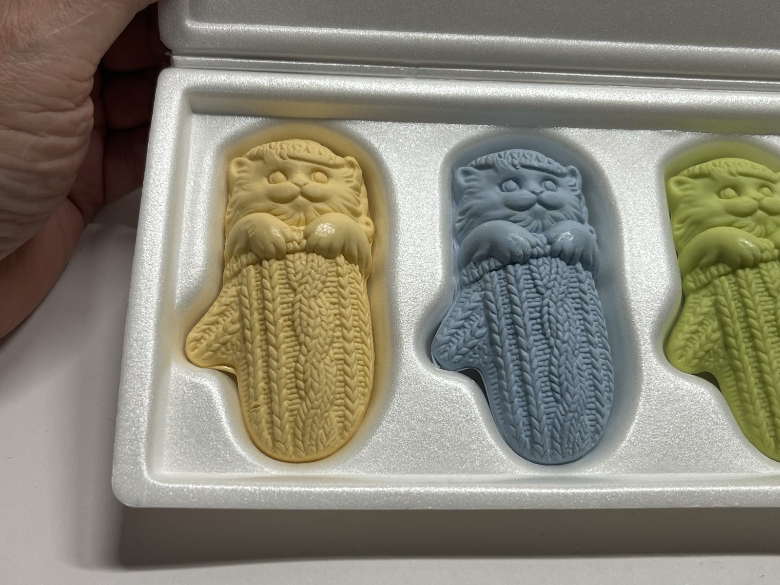 Vintage New 1970’s Avon”Furry,Purry,& Scurry”Children’s Soap Set Original Box
