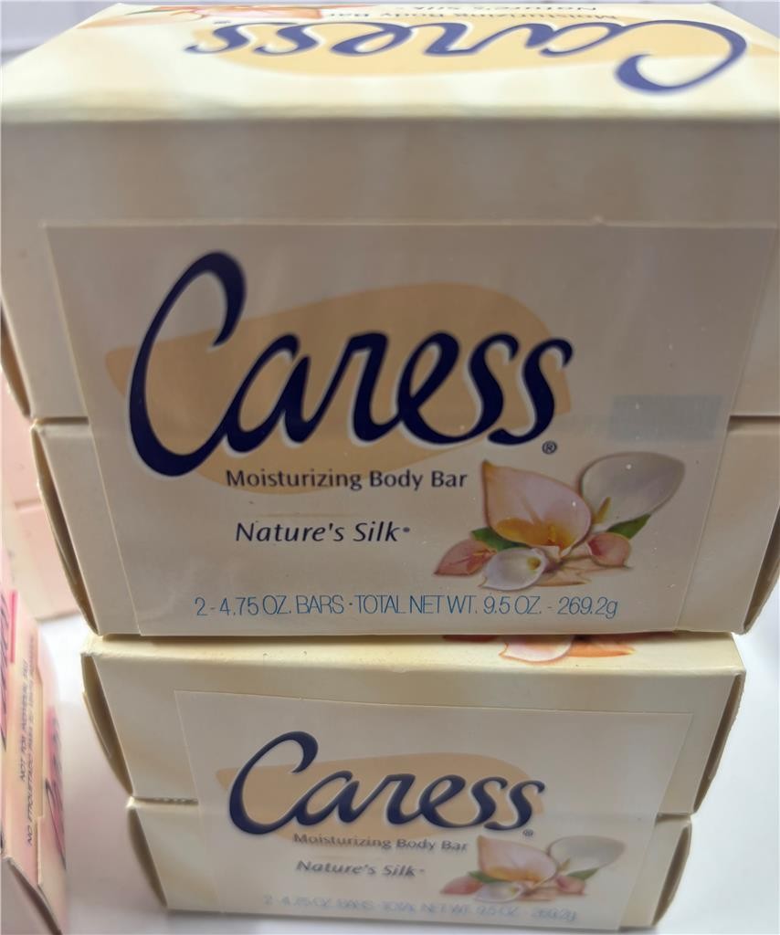 8 Vintage Caress Berry Fusion, Nature’s Silk, Dove pink soap 8 bars total