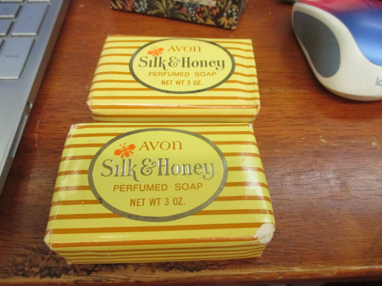 Avon Silk and Honey Perfumed Body Soap cleansing Cake Bar New Old Stock Vintage