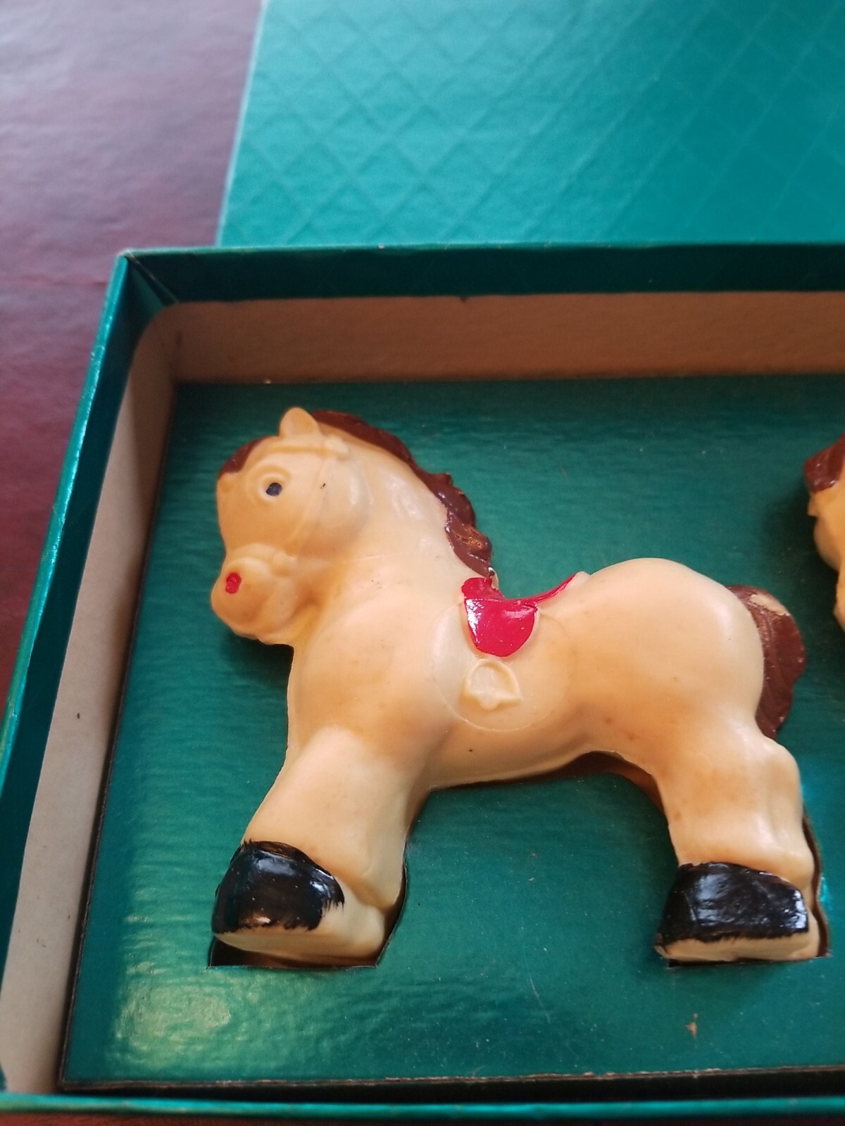 Vintage 2 Pack Of Soap Horses in Original Gift Box. 3.5″ Tall x 3.5″ Long