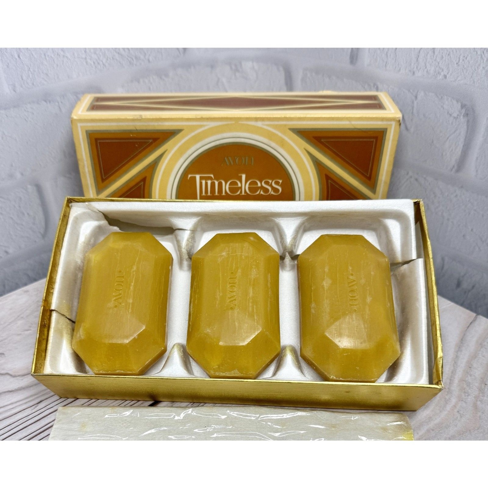 New Old Stock Avon TIMELESS 3 Perfumed Soaps 9oz total weight