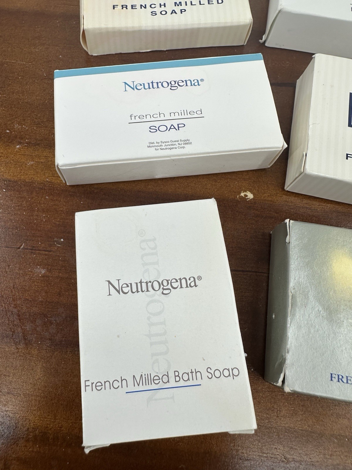 Neutrogena French Milled Travel Size Soap Hilton Hotel 1.25 oz Lot of 6 Vintage
