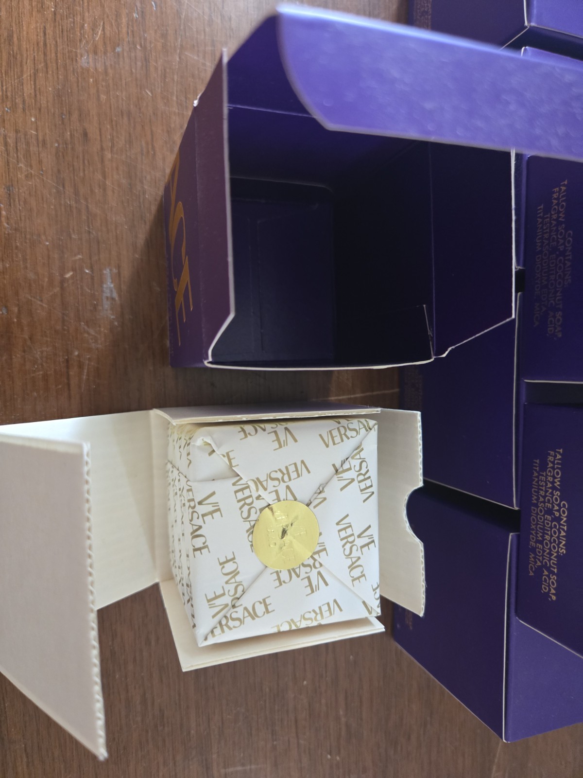 2 Ve By Versace Small Soaps Purple Made In Italy Vintage 5.2 oz