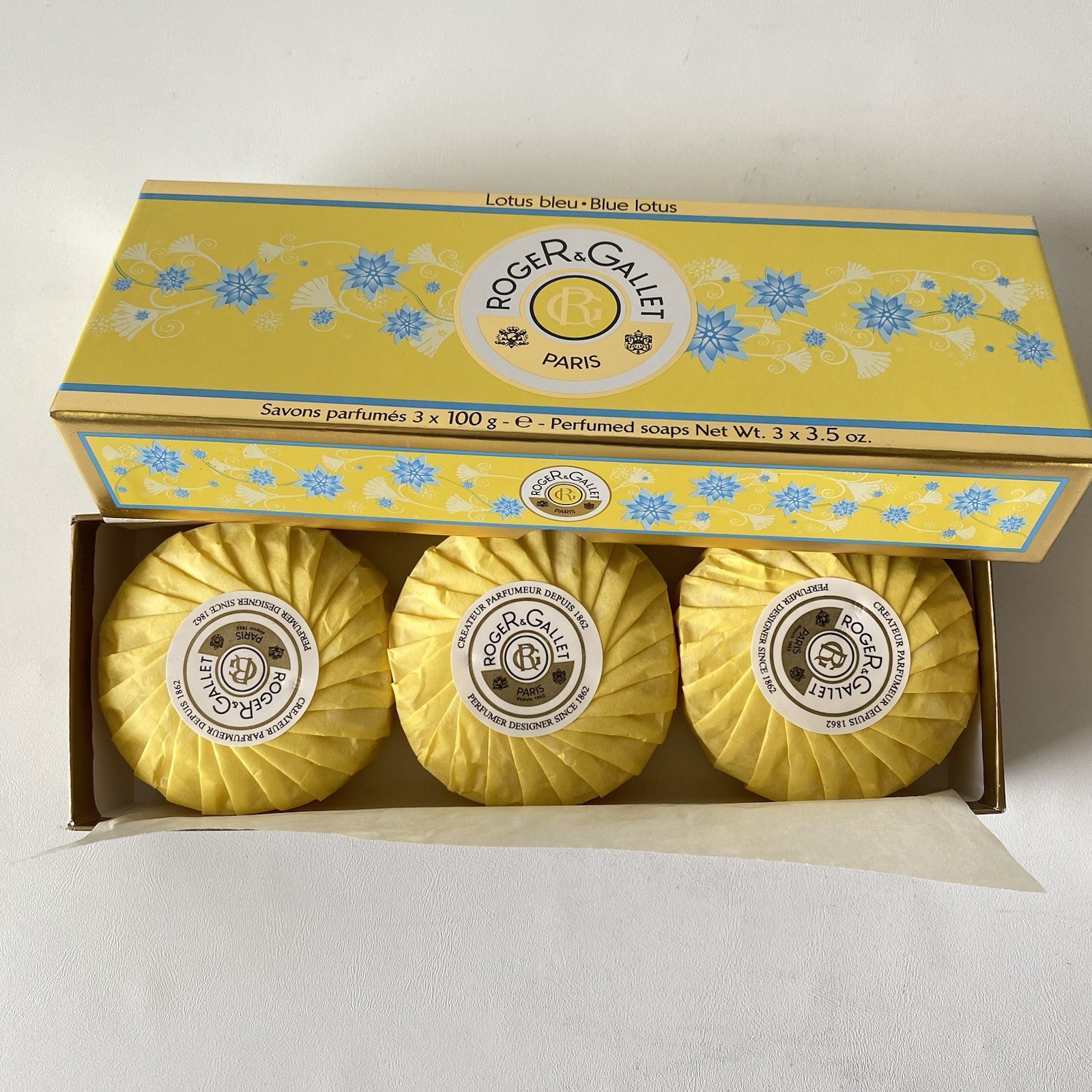 ROGER & Gallet Paris Lotus Bleu Blue Lotus Perfumed Soaps 3 x 3.5 oz Rare