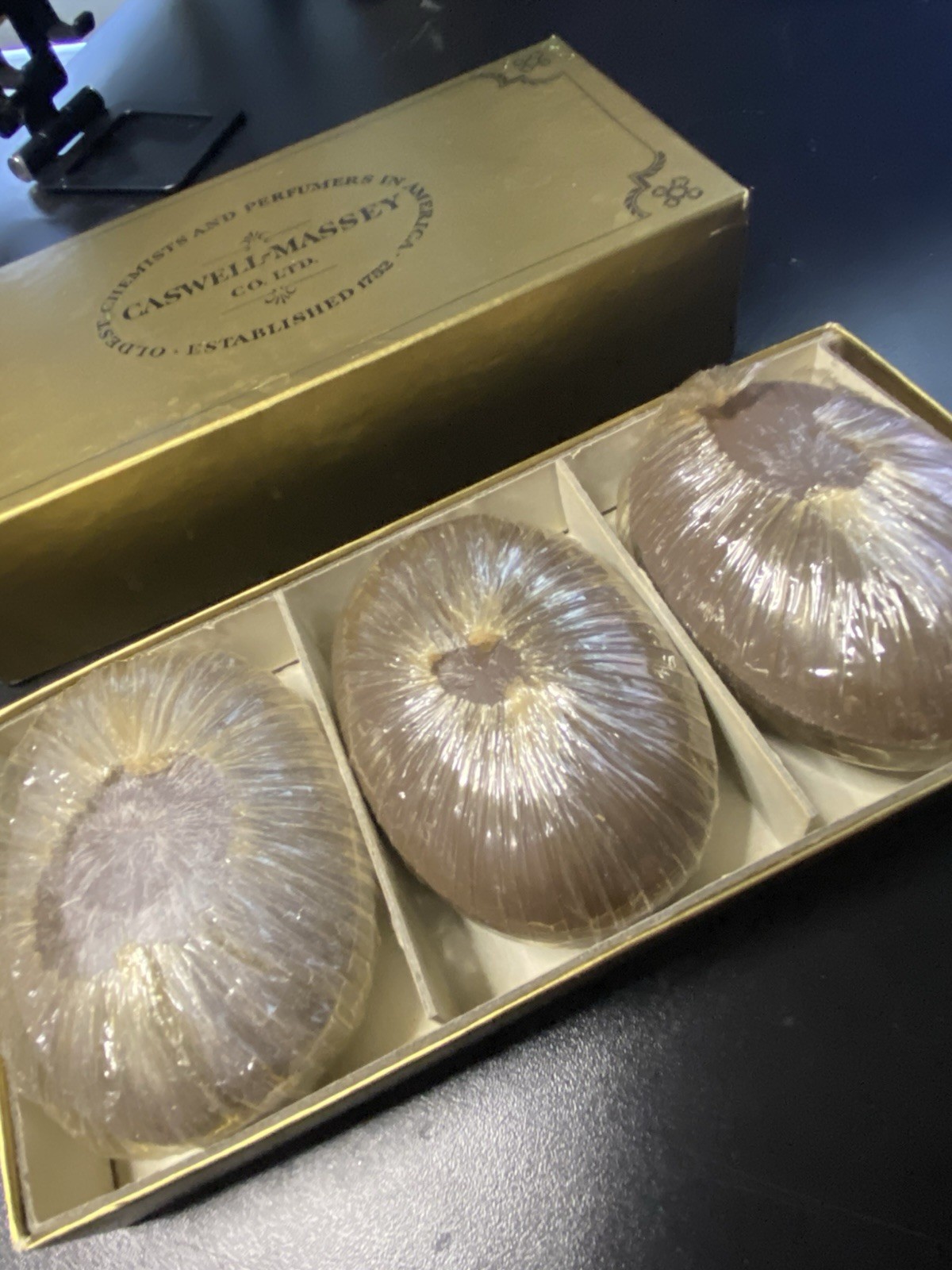 VTG Caswell-Massey Bath Soap Set Of 3 Bars 6oz Luxury Gift Set Gold Box Newport
