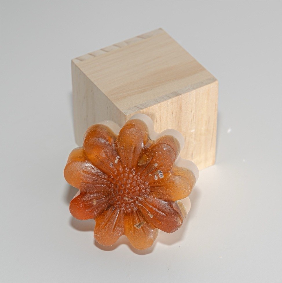 Brown White Flower-Shaped Floral Body Bar Soap – For Body Hands