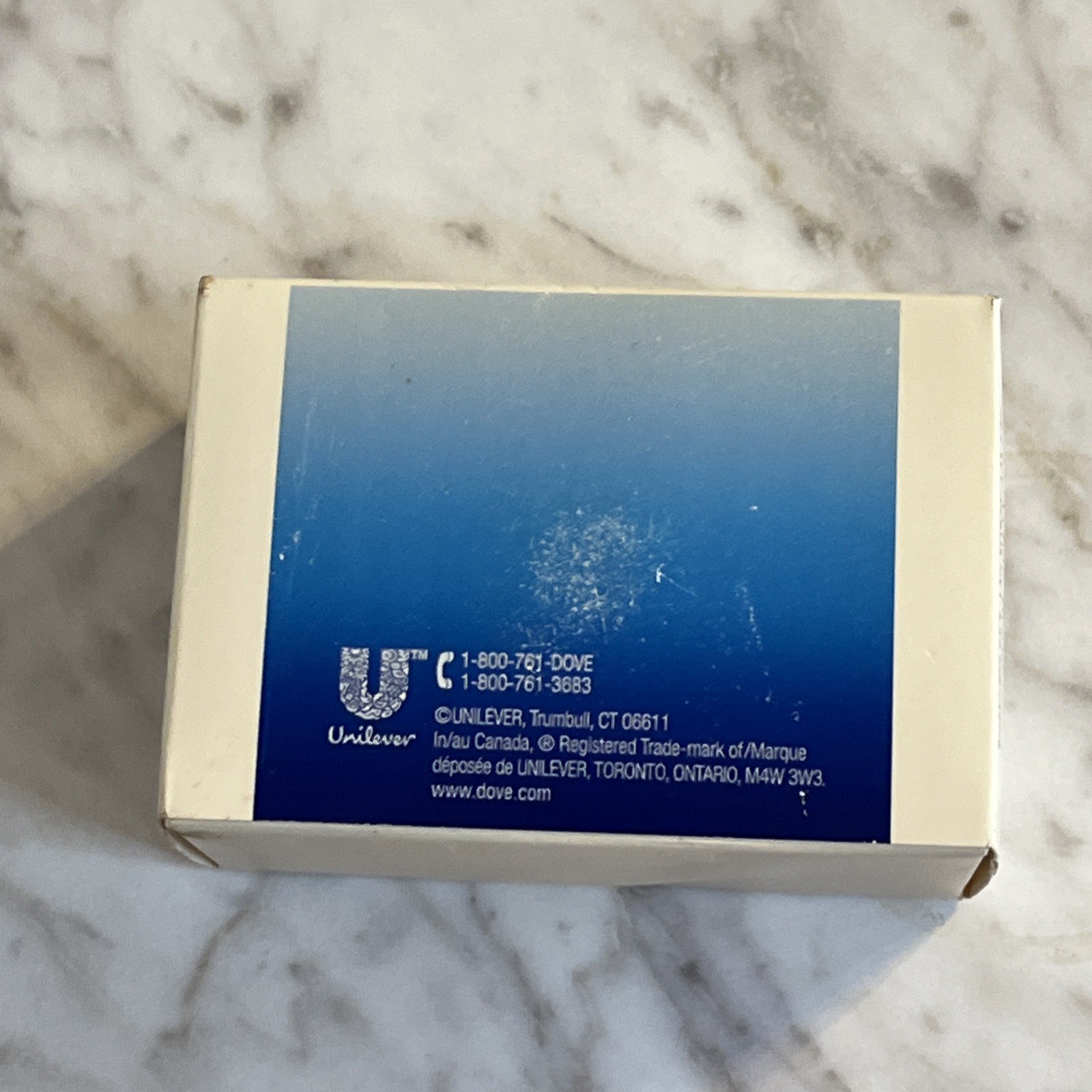 Vintage Dove 1/4 Moisturizing Soap Bar White Blanc 4.25 oz Unilever USA
