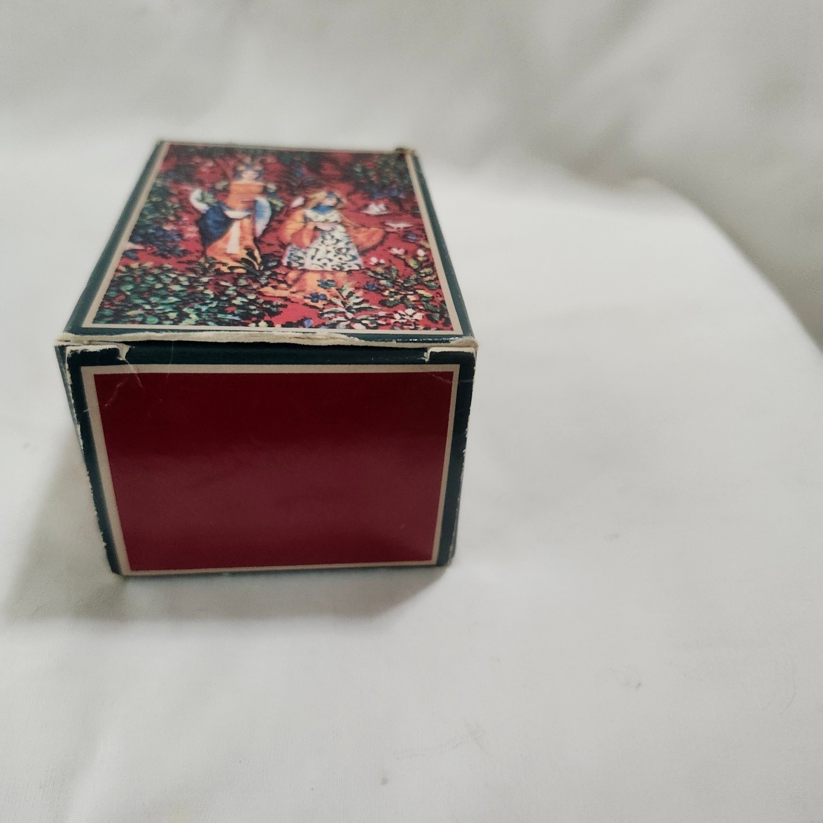 Avon Tapestry Two Hostess Soaps with Festive Fragrance NIB Unicorn Medieval B17