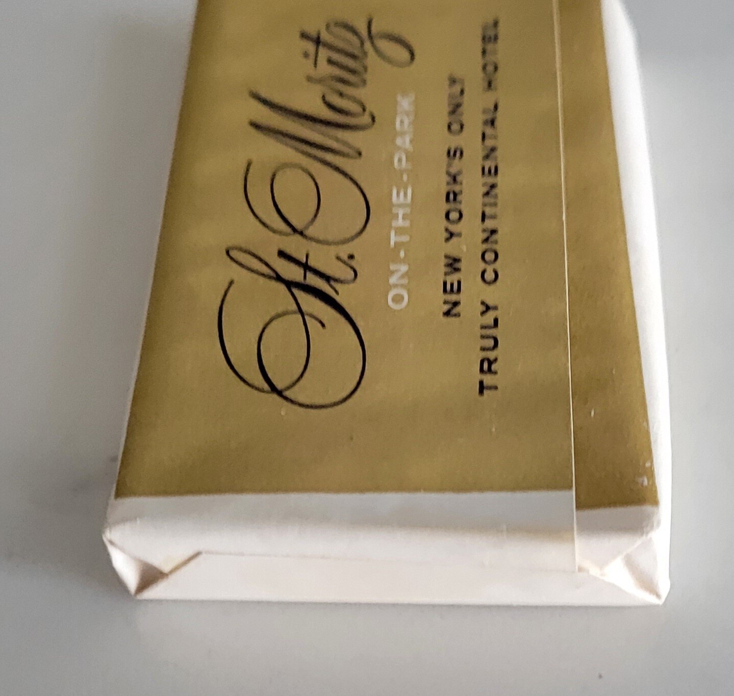 VINTAGE New ~ St. Moritz On-The-Park Hotel ~ Soap ~ New York City ~ NY
