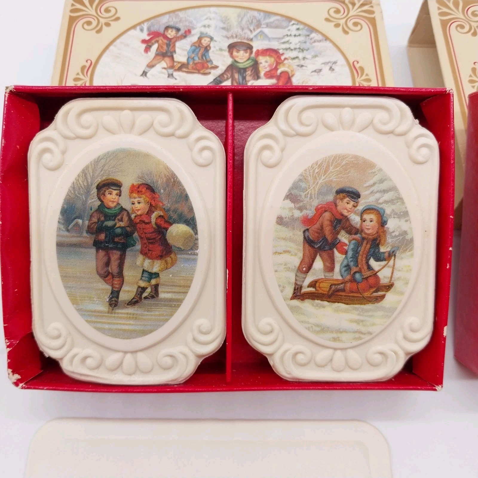 Lot Of 2 Packs AVON 3 Oz Winter Frolics Decorative Fragranced Bars Of Soap Vtg